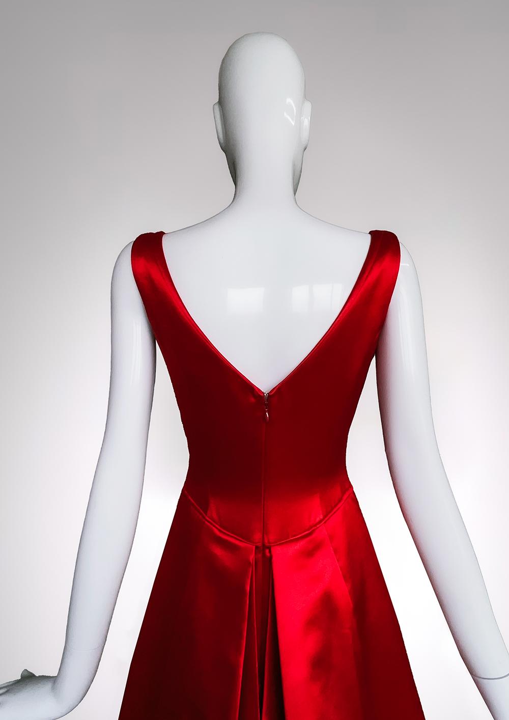 Women's  Thierry Mugler Couture FW1999 Goddess Silk Evening Gown Red Dress For Sale