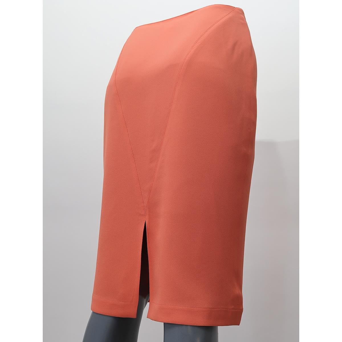 Thierry Mugler COUTURE
Introducing Thierry Mugler's iconic salmon color. This stunning piece captures the essence of Mugler's bold and visionary approach to fashion. Crafted from luxurious fabrics and featuring impeccable tailoring, this skirt is a