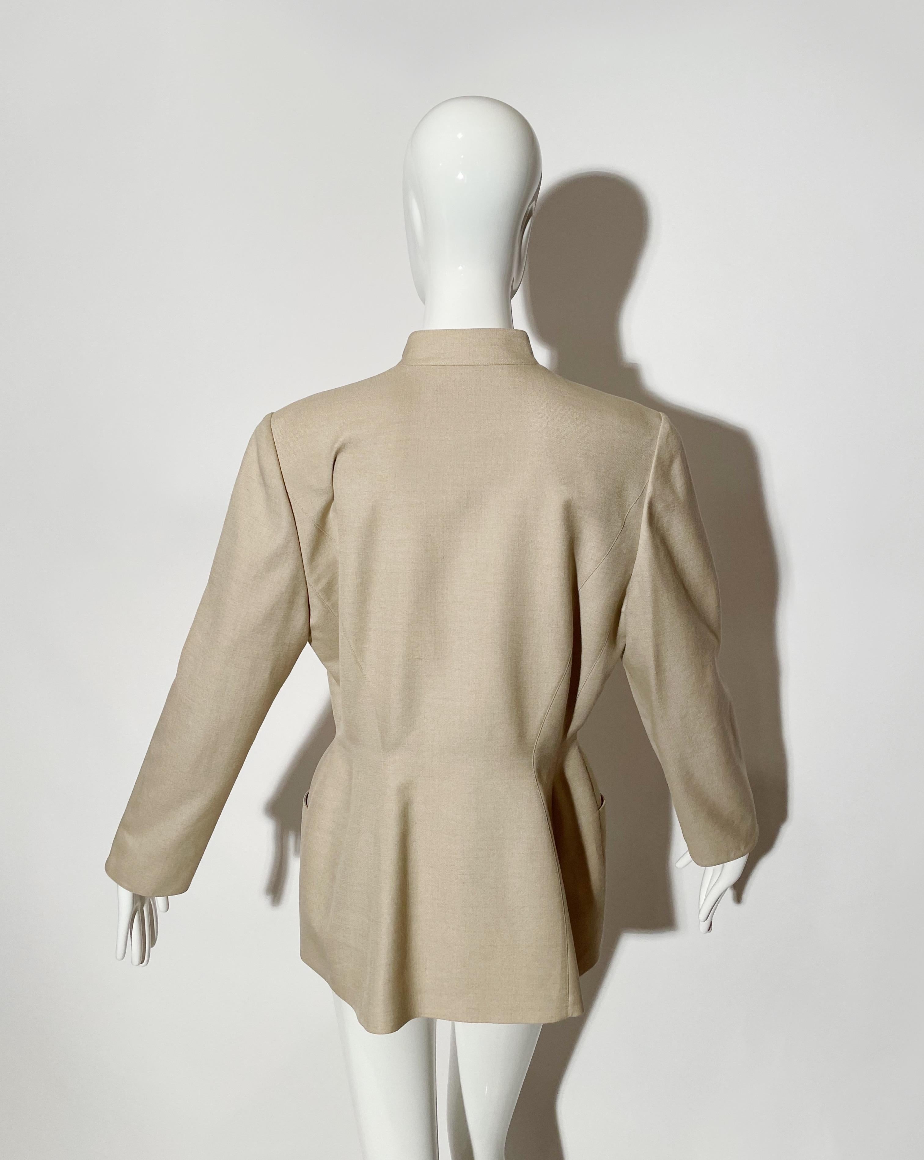 Thierry Mugler Creme Linen Blazer  In Excellent Condition For Sale In Los Angeles, CA