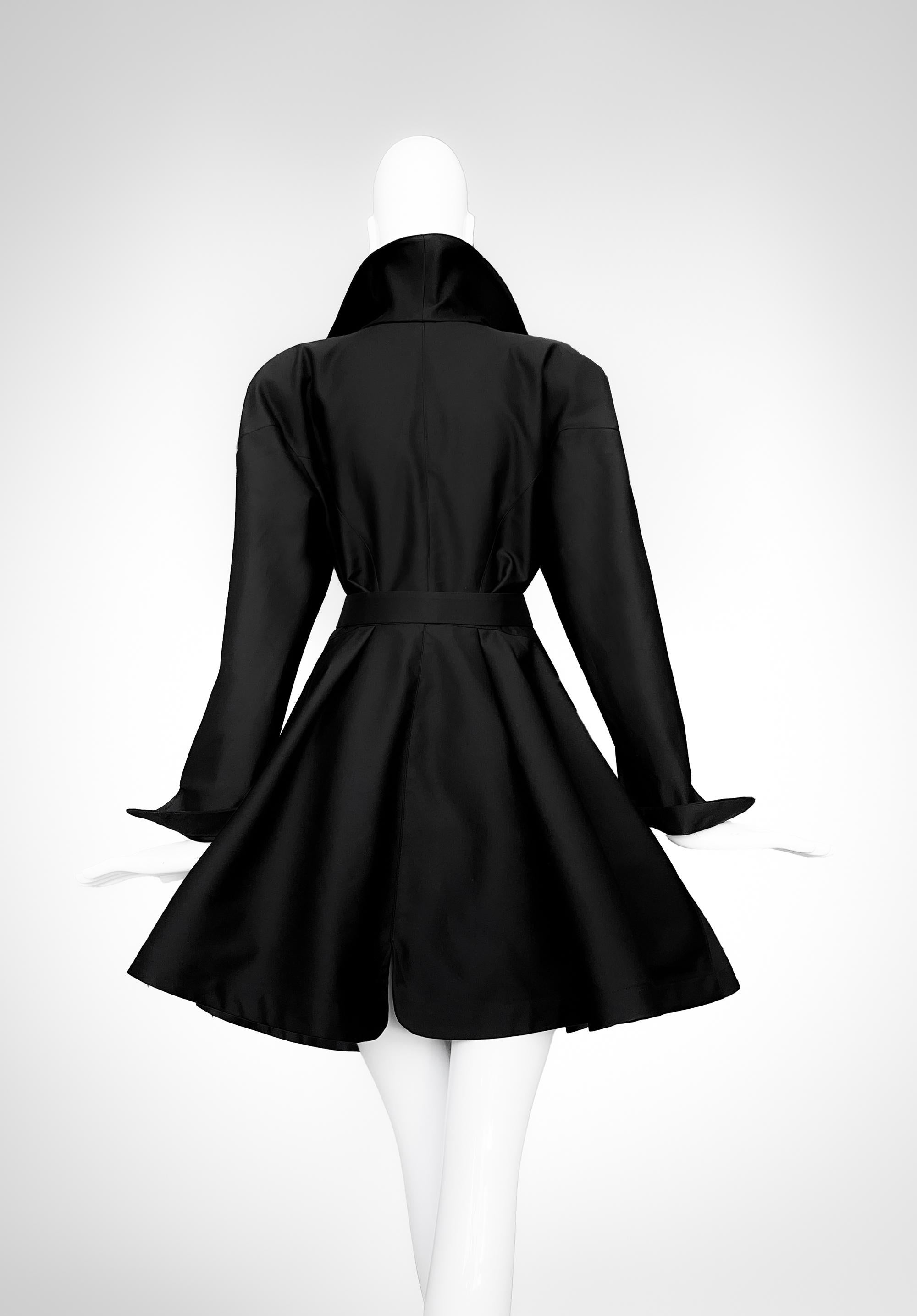 Thierry Mugler 1990 Dramatic Jacket Sculptural  Fitted Trench Coat For Sale 4
