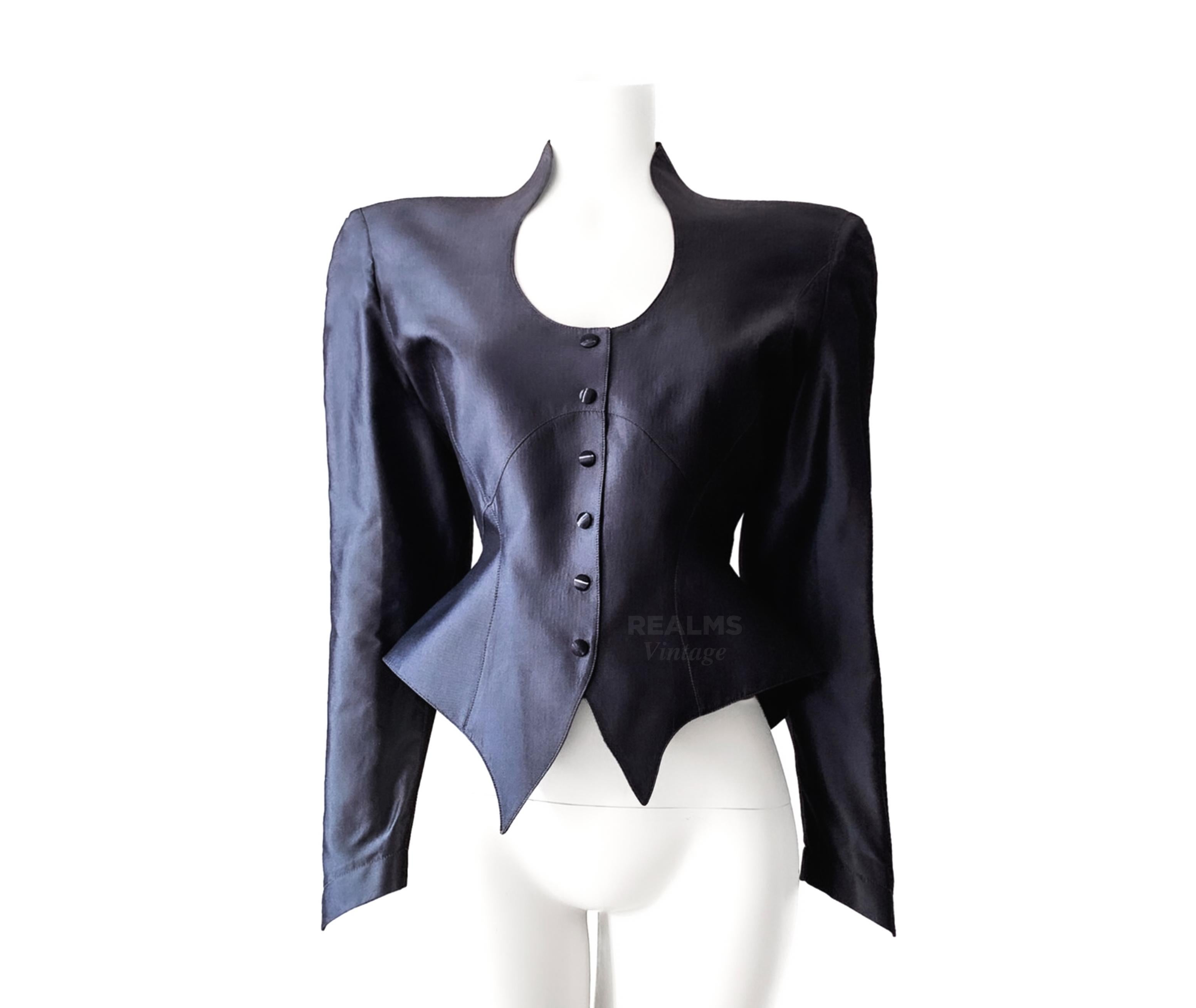 Thierry Mugler Dramatic Sculputral Silk Skirtsuit Jacket Skirt Suit In Excellent Condition For Sale In Berlin, BE