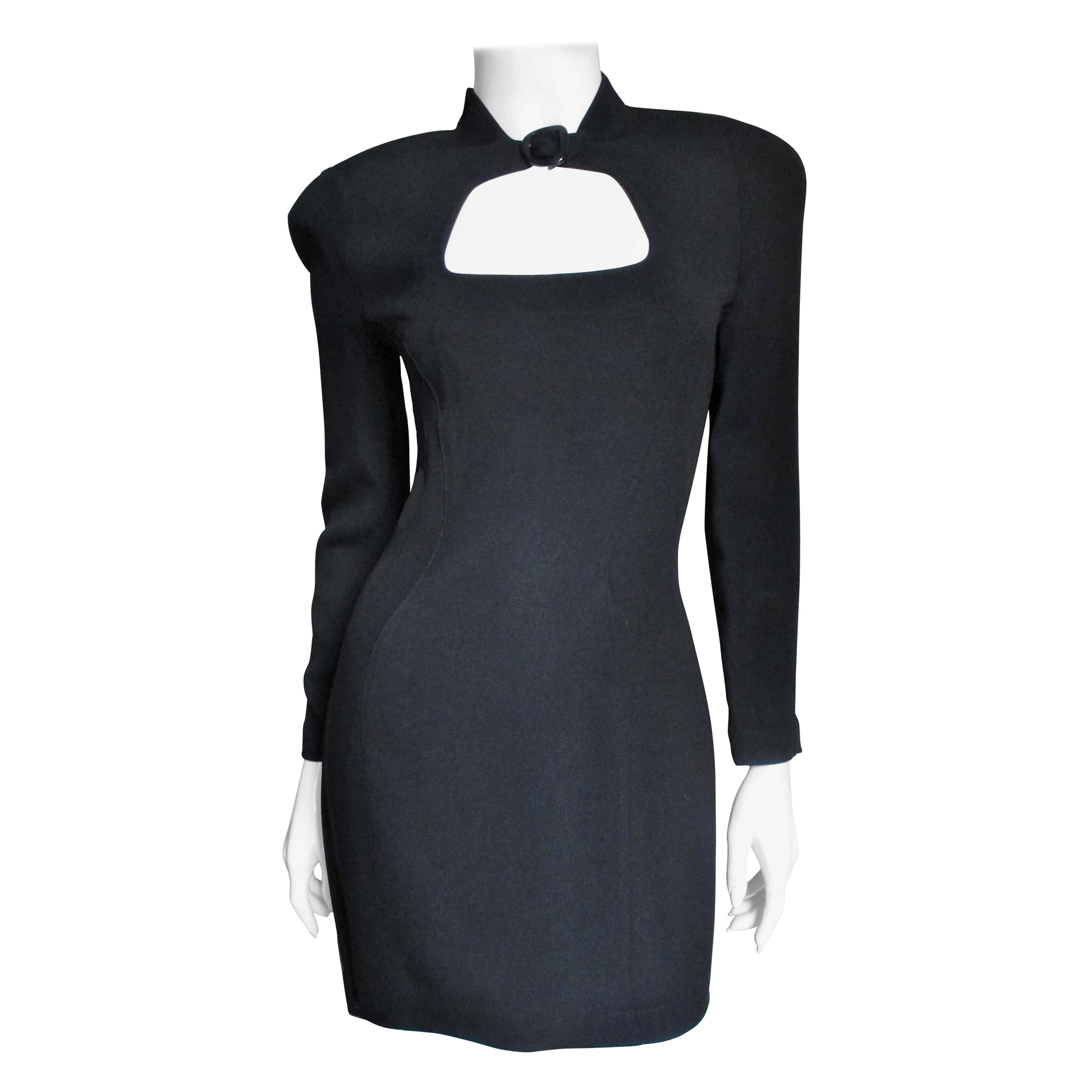 Abito Thierry Mugler con scollatura frontale in vendita