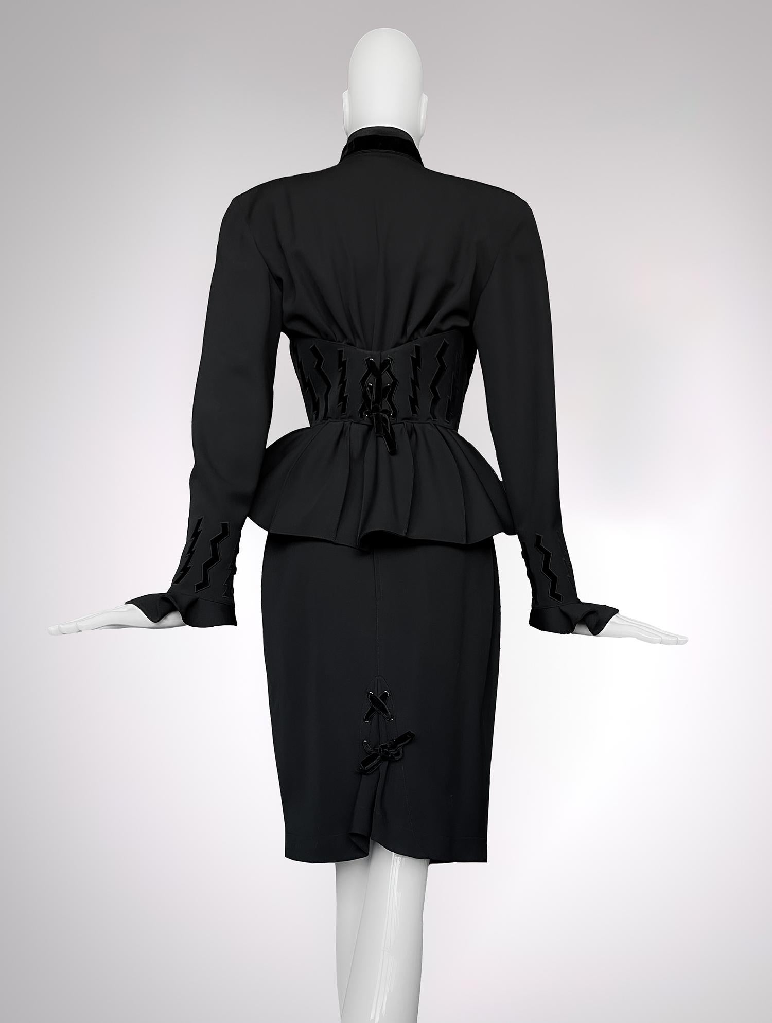 Thierry Mugler Autunno 1992 Nero Runway Fulmineo Abito Giacca Gonna in vendita 3