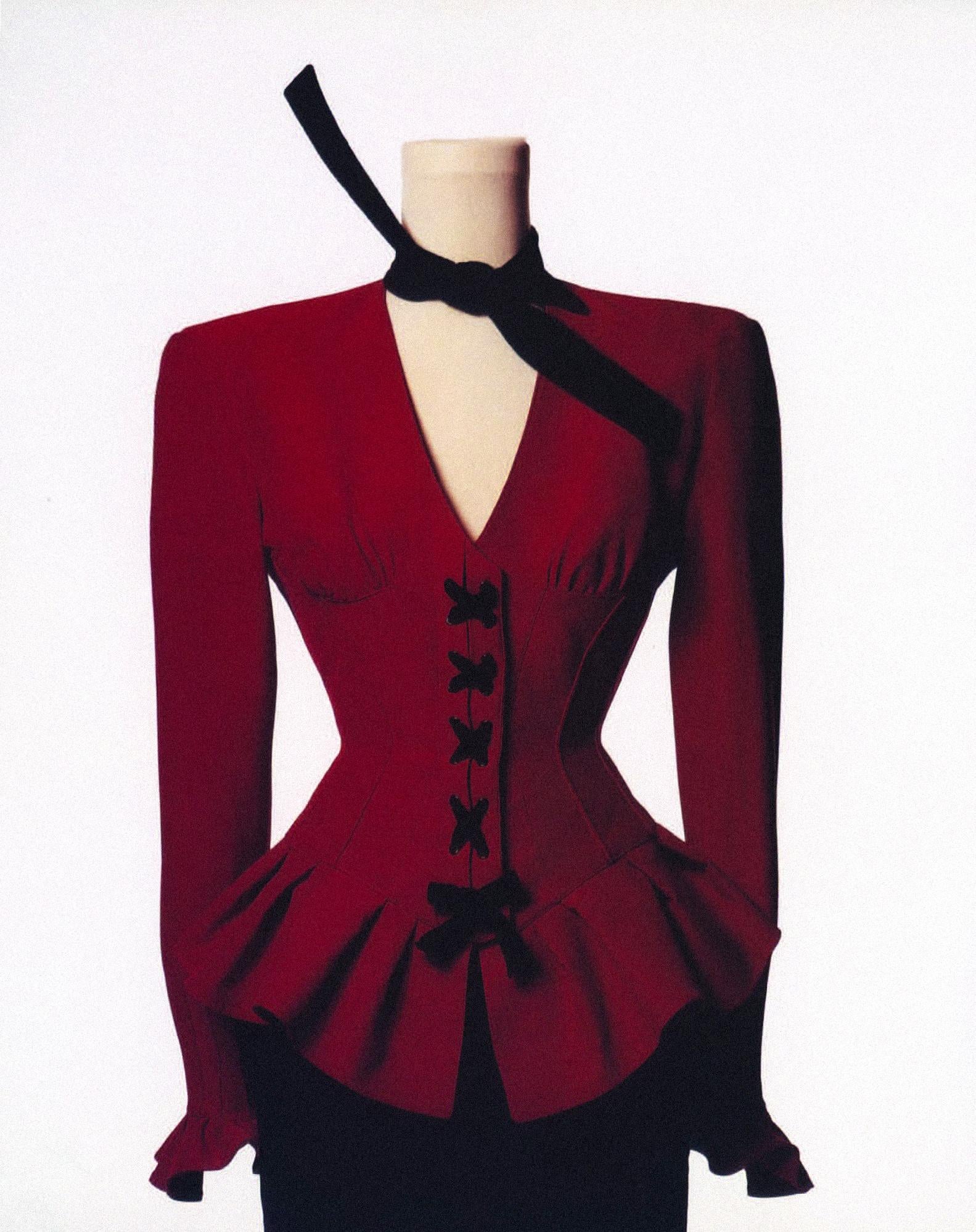 Thierry Mugler Fall 1992 Red Runway Suit Jacket Skirt Museum Worthy For Sale 7