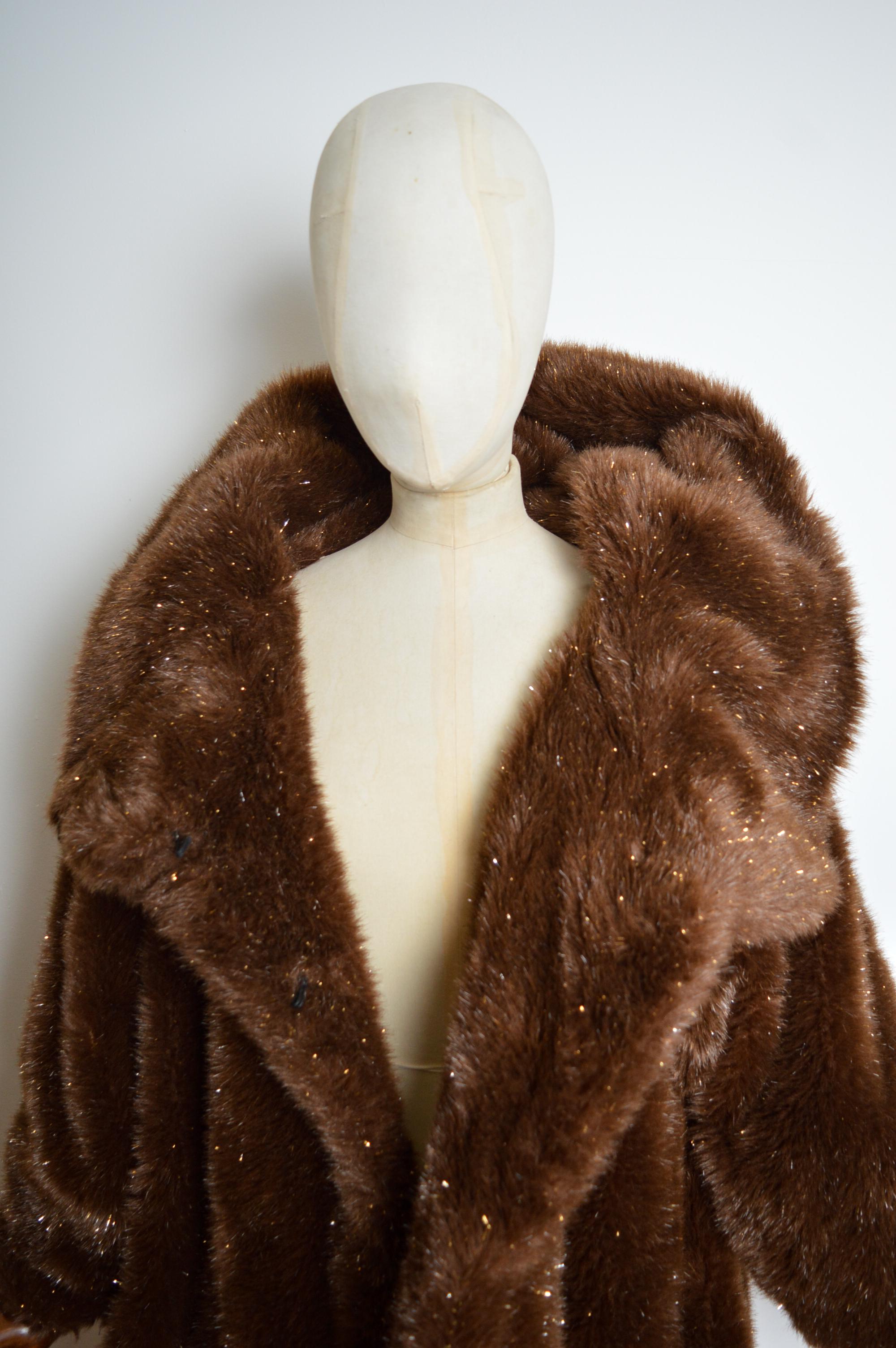 Thierry Mugler Fall 1997 Couture Faux Fur Brown & Gold Sparkly Coat - Jacket For Sale 8