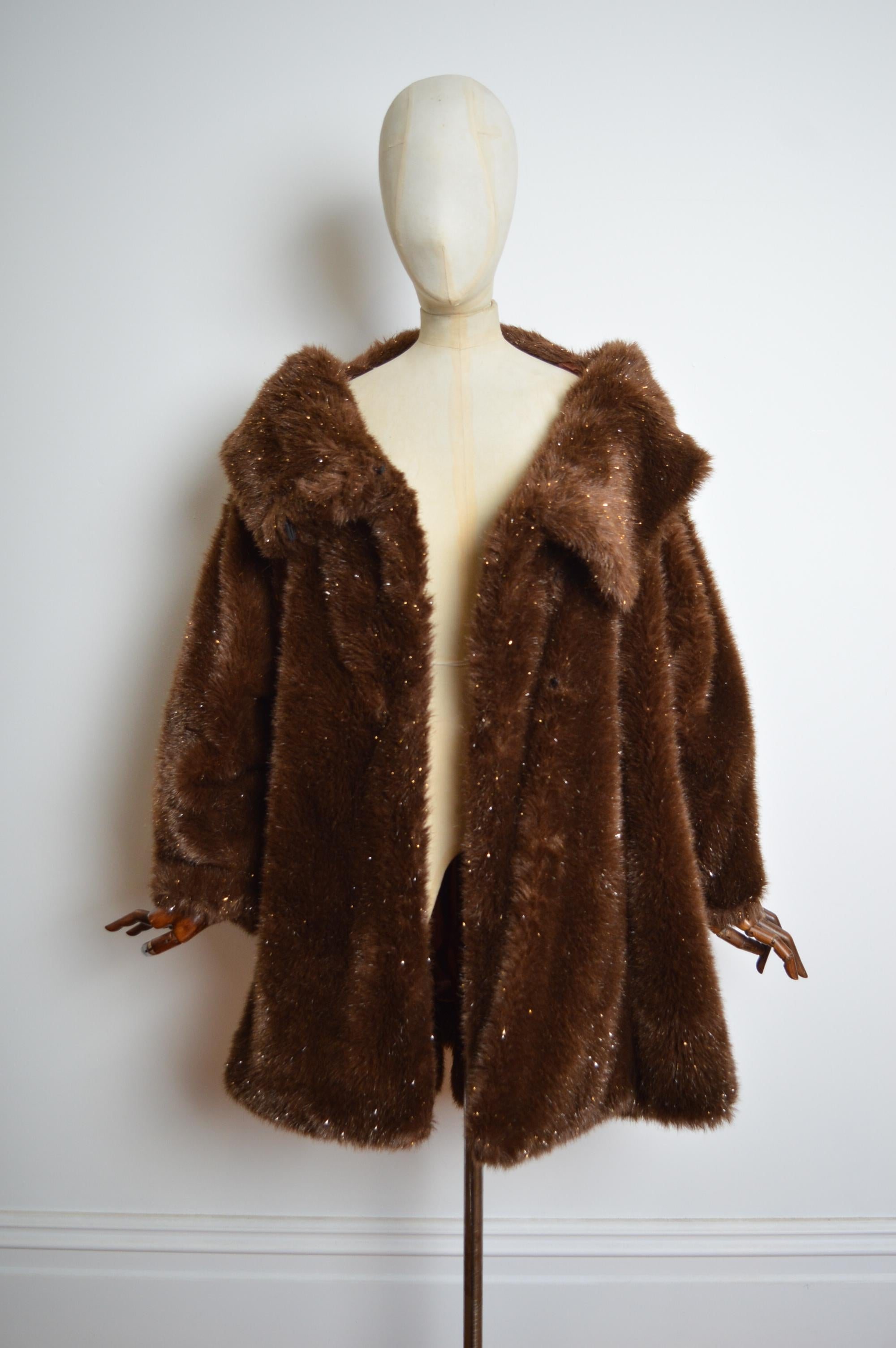 Thierry Mugler Fall 1997 Couture Faux Fur Brown & Gold Sparkly Coat - Jacket For Sale 11