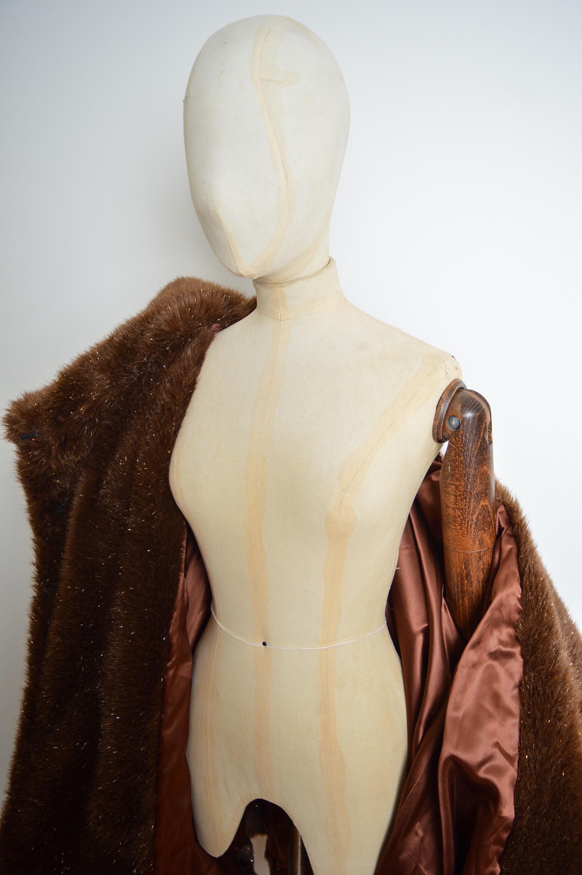 Thierry Mugler Fall 1997 Couture Faux Fur Brown & Gold Sparkly Coat - Jacket For Sale 15