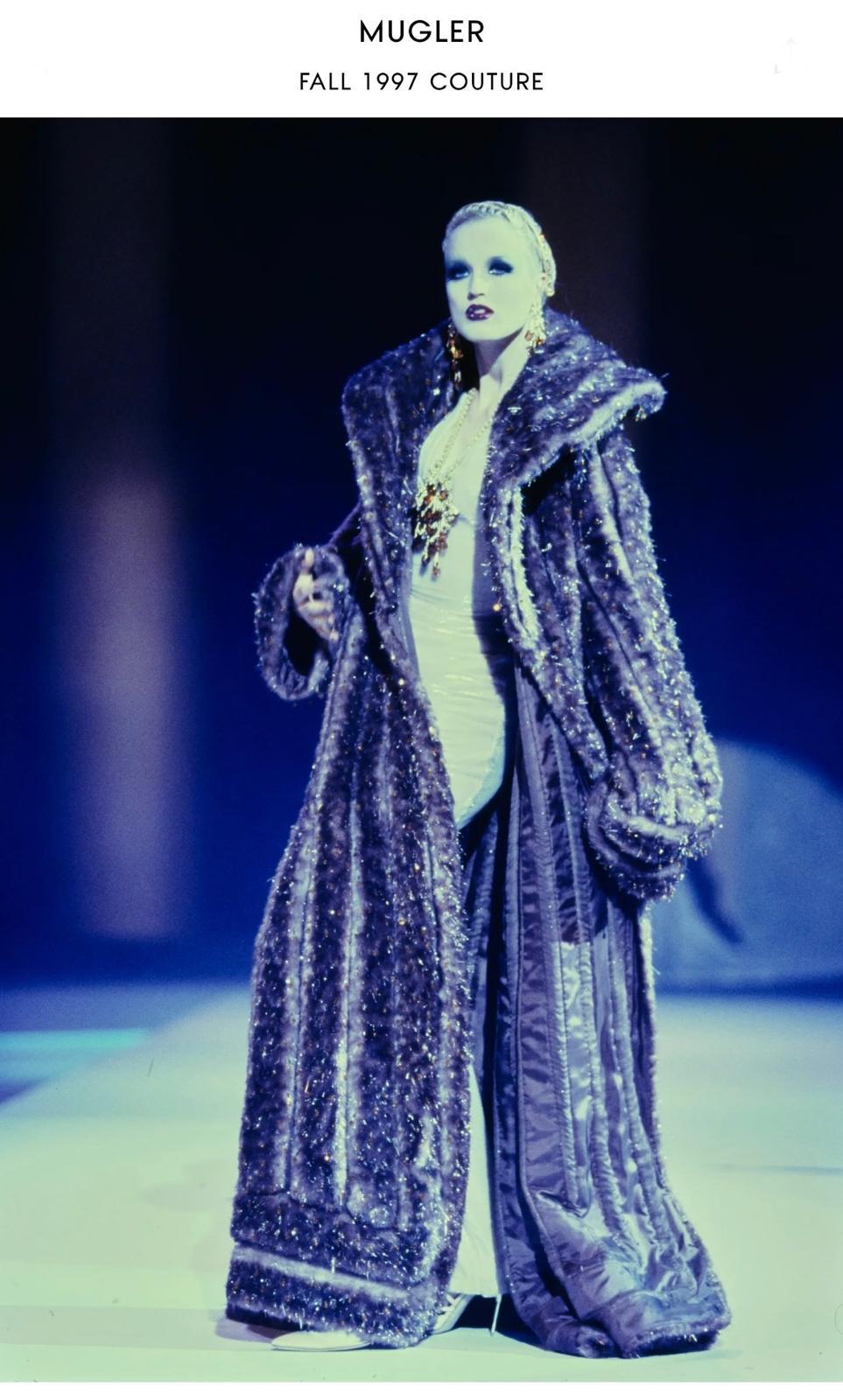 Women's Thierry Mugler Fall 1997 Couture Faux Fur Brown & Gold Sparkly Coat - Jacket For Sale