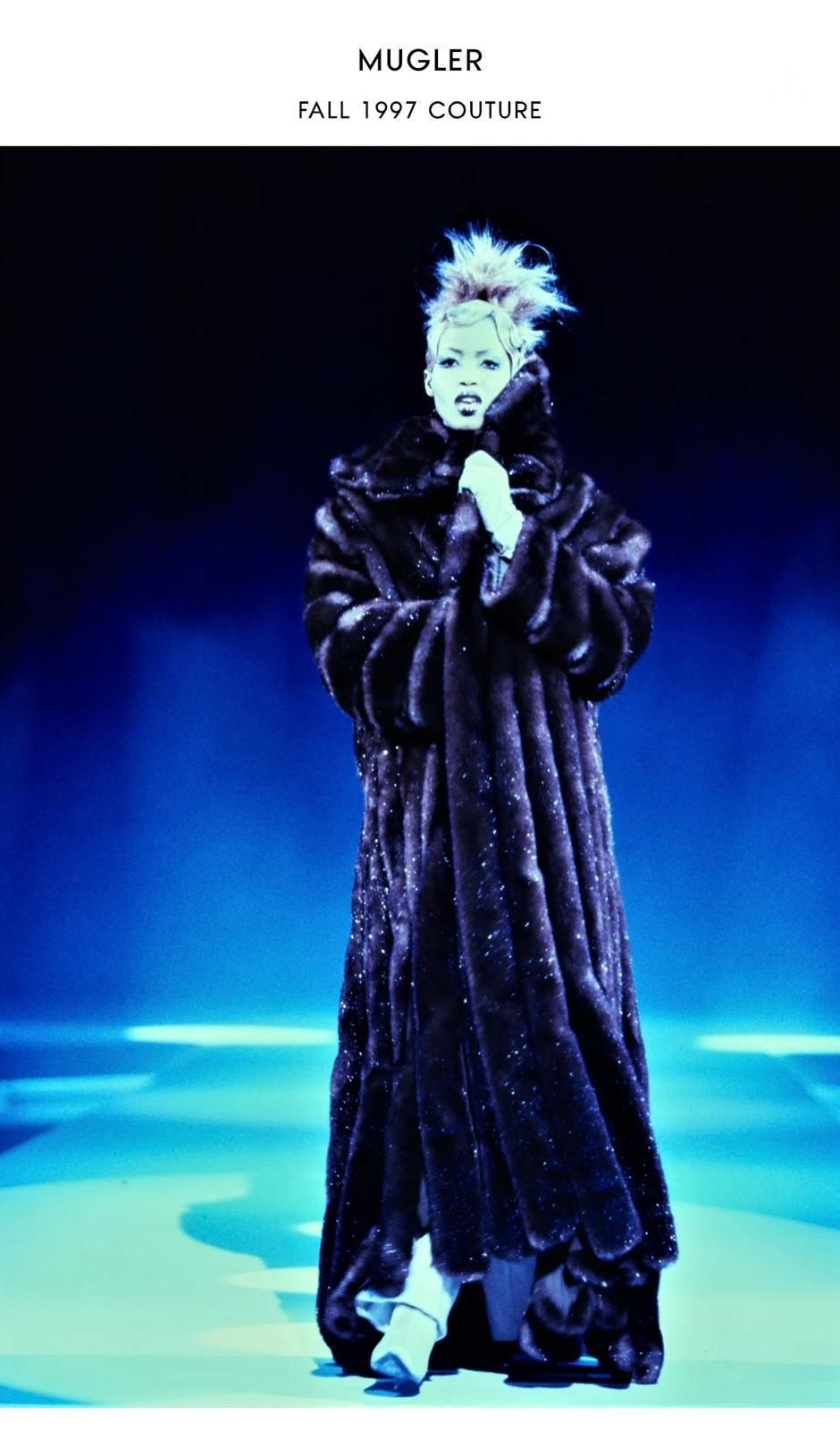 Thierry Mugler Fall 1997 Couture Faux Fur Brown & Gold Sparkly Coat - Jacket For Sale 3