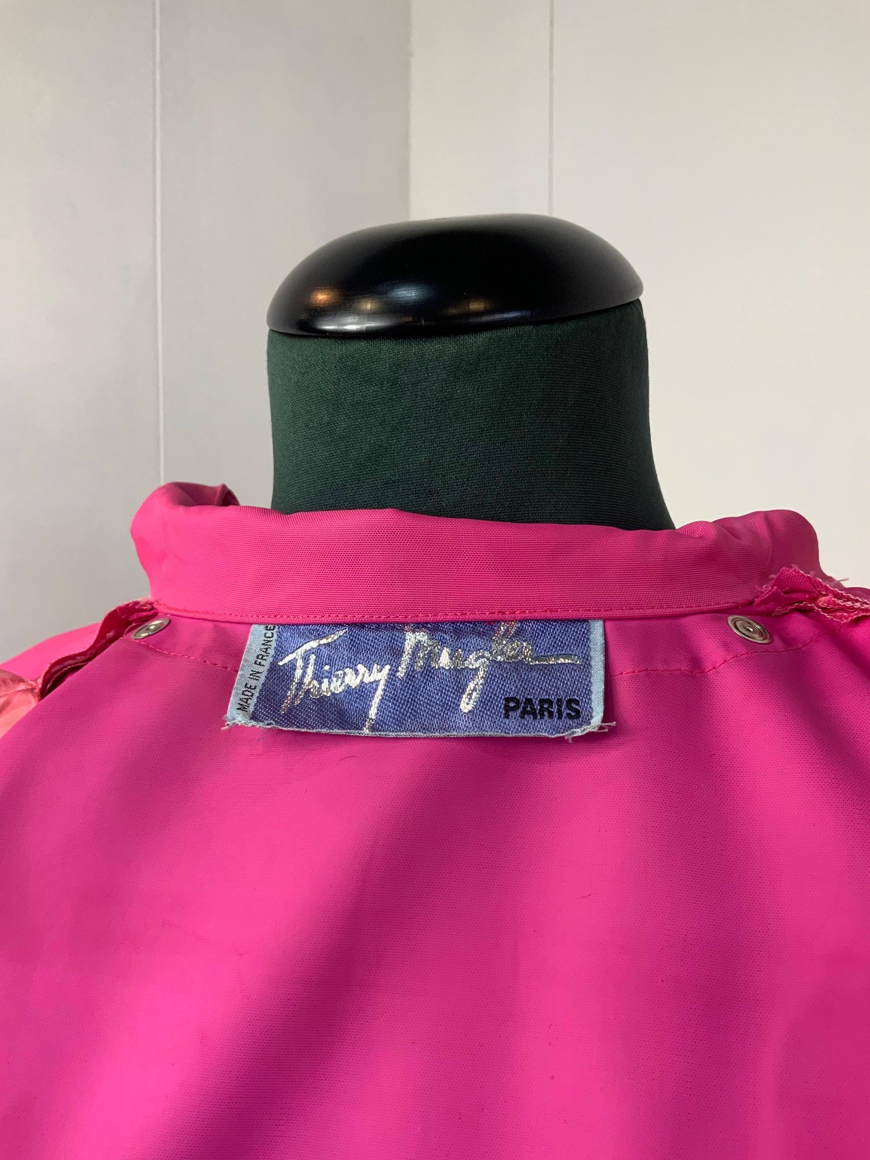 Thierry Mugler fucsia vintage trench  For Sale 3
