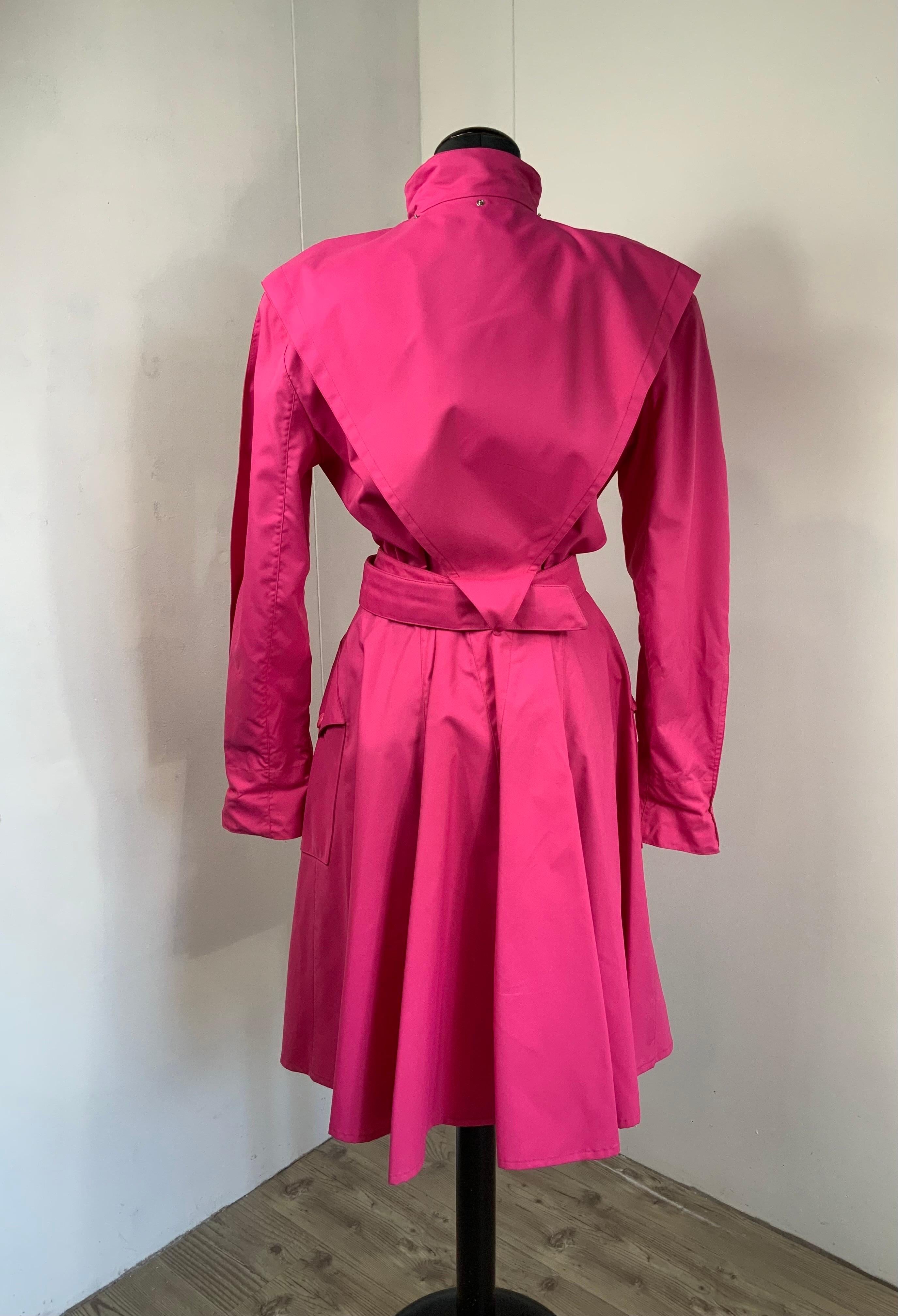 Women's or Men's Thierry Mugler fucsia vintage trench  For Sale