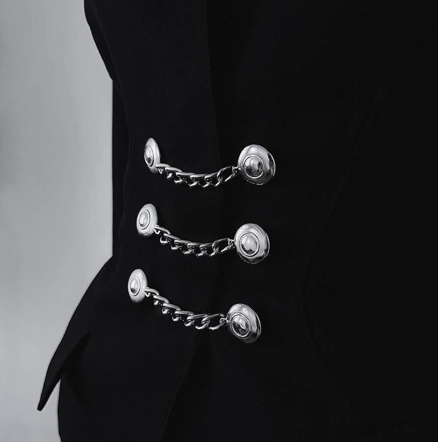 Thierry Mugler FW 1990 Sculptural Dramatic Silhouette Jacket Black Metal Chain For Sale 2
