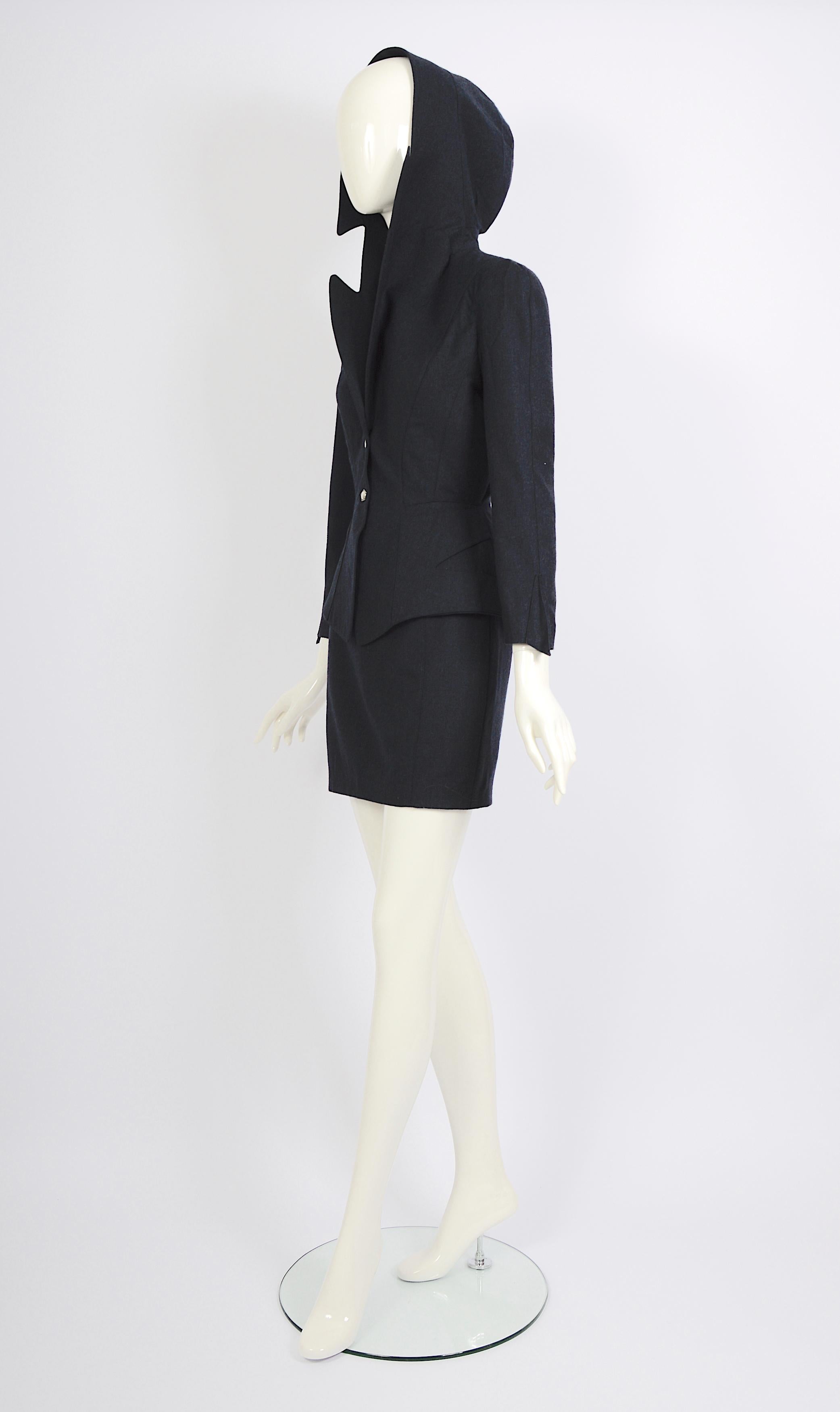 Thierry Mugler FW 1991 shiva collection blue wool hooded jacket & skirt set  In Excellent Condition For Sale In Antwerp, BE