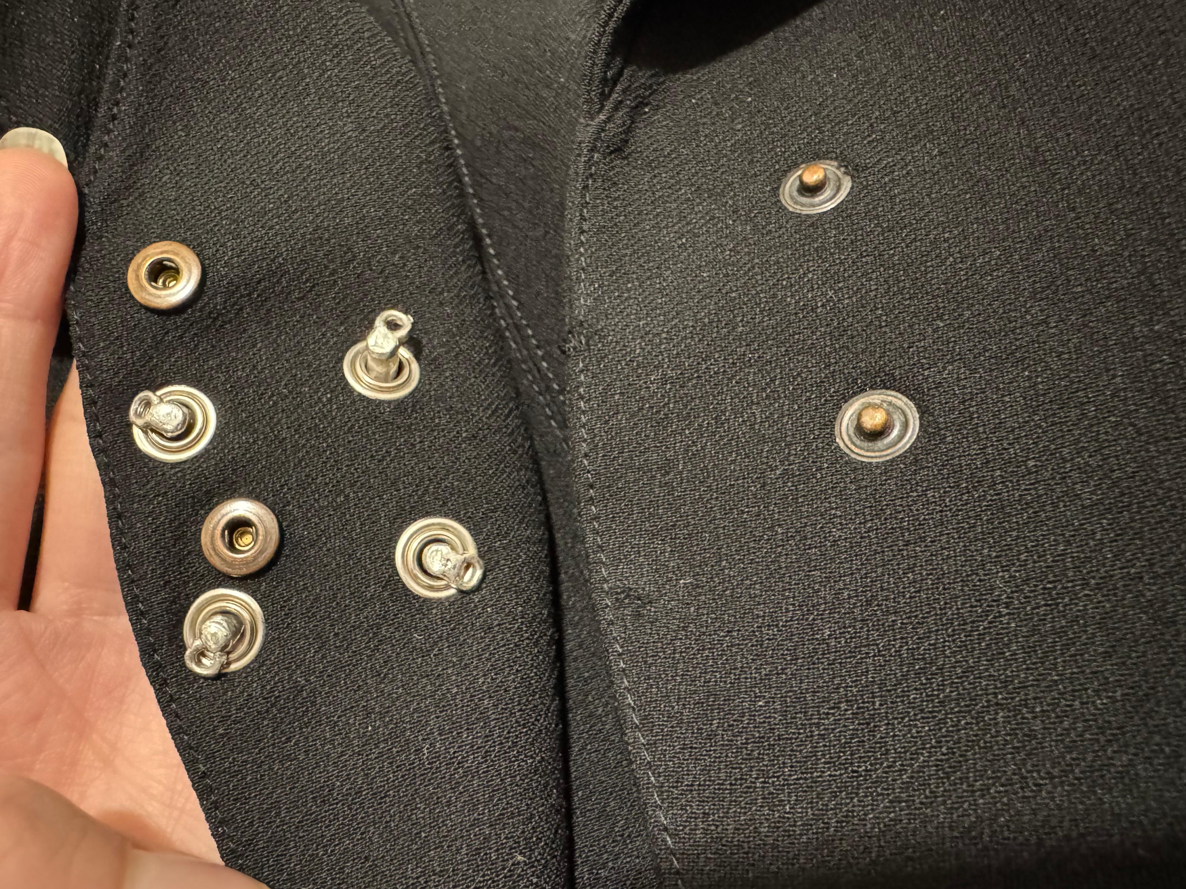 Thierry Mugler FW 1992 Schwarz Laufsteg Jacke Chrom Details im Angebot 4