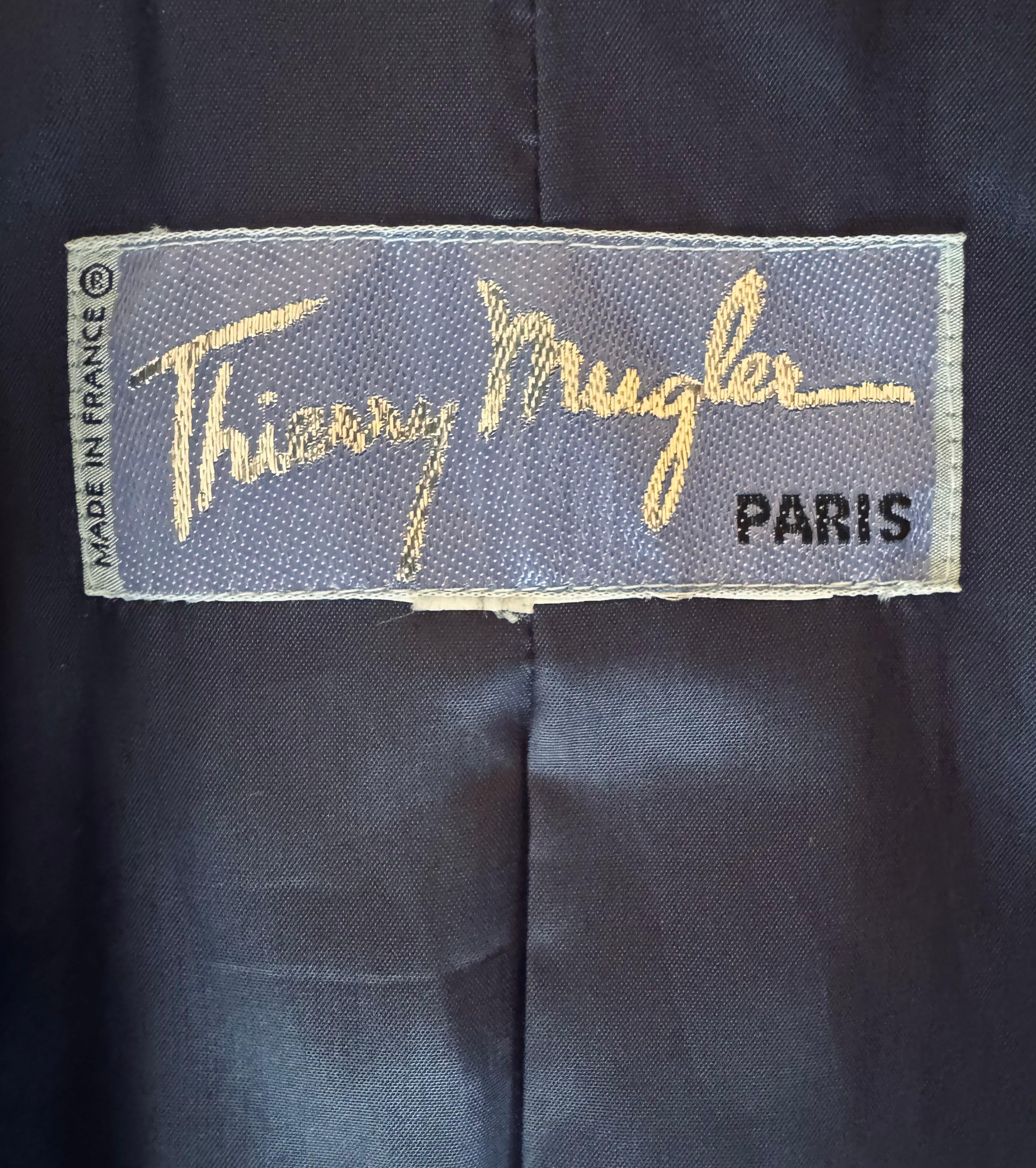Thierry Mugler FW 1992 Blaue Smokingjacke Samt Details im Angebot 6