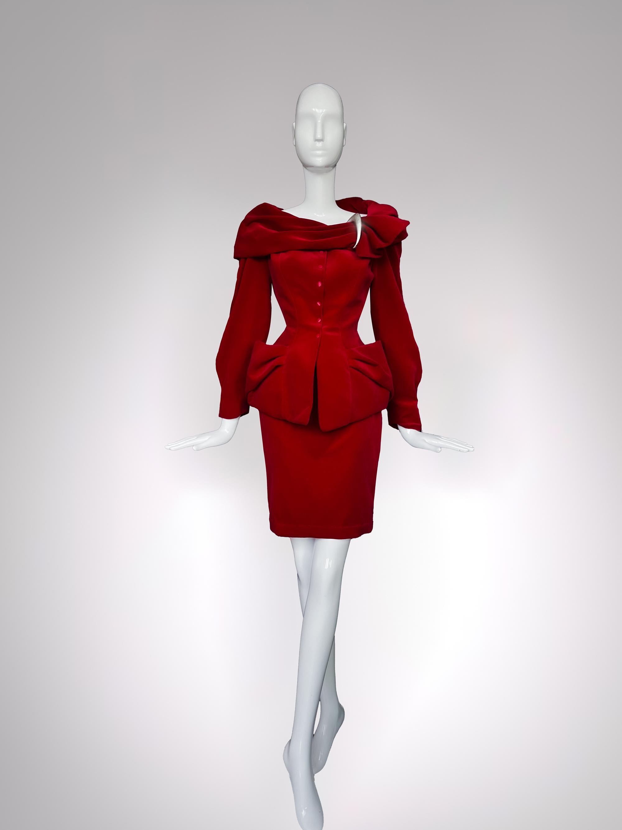 Women's Thierry Mugler FW 1992 Stunning Red Velvet Sculptural Ensemble
