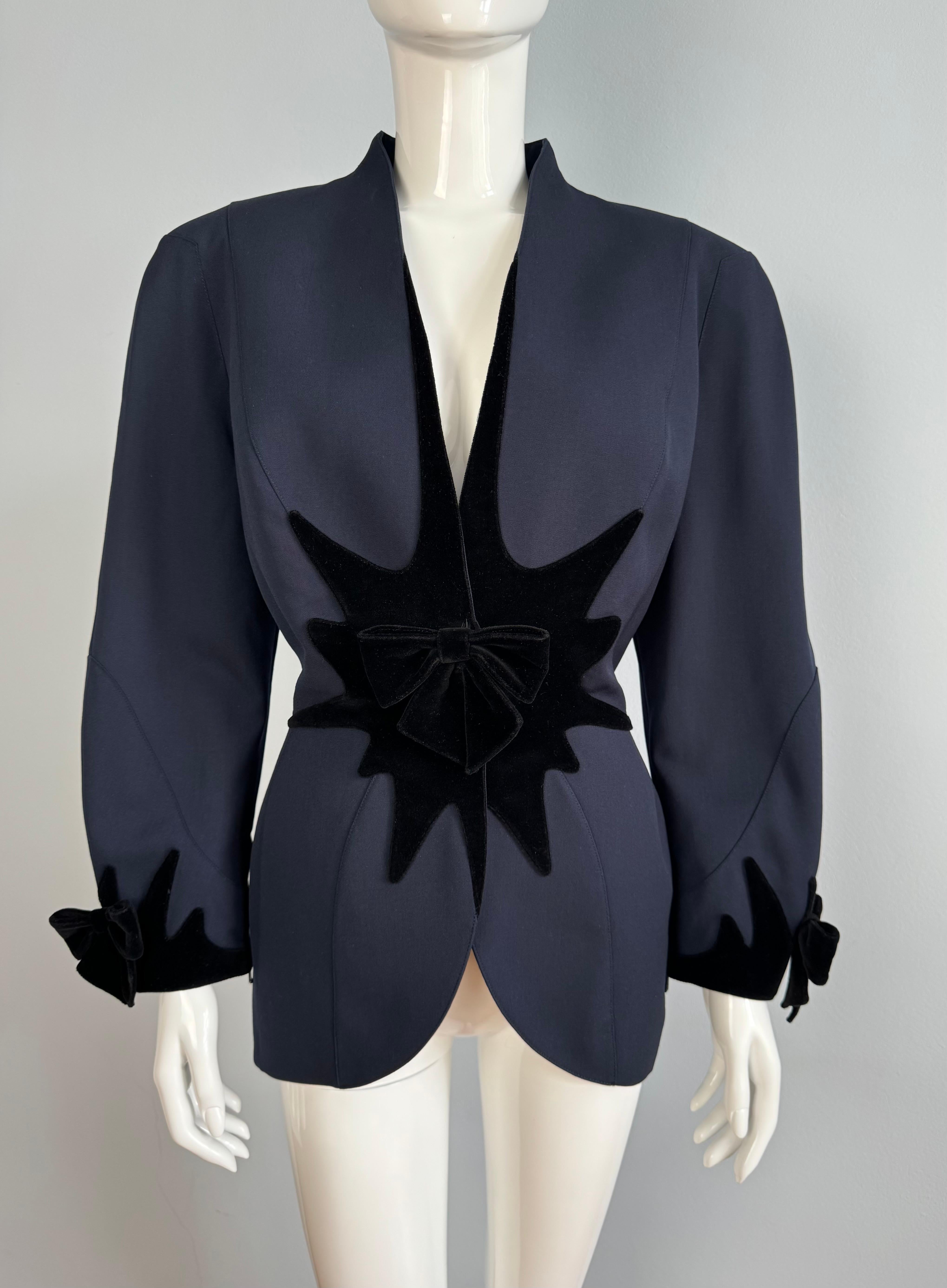 Chaqueta de terciopelo con aplique Thierry Mugler FW 1994 en venta 7