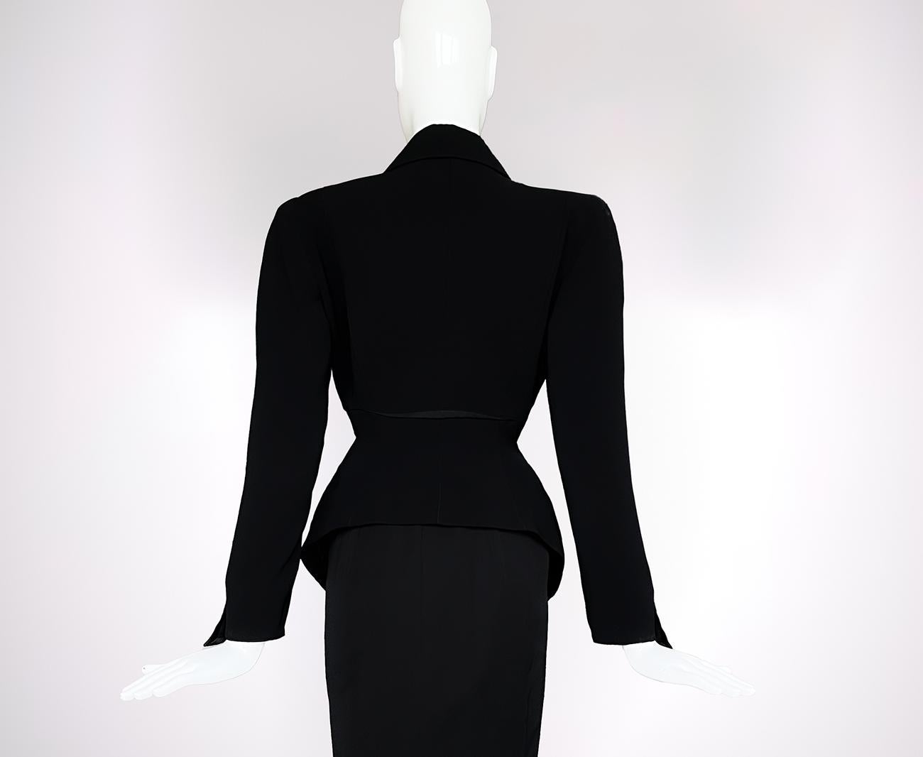 Thierry Mugler FW 1995 Black Sculptural Jacket For Sale 1