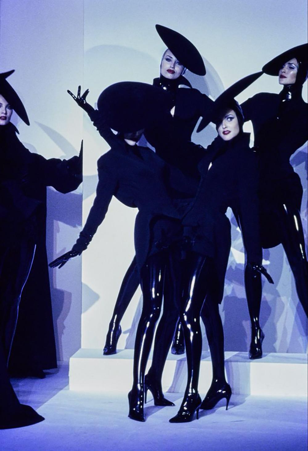 Thierry Mugler FW 1995 Black Sculptural Jacket For Sale 4