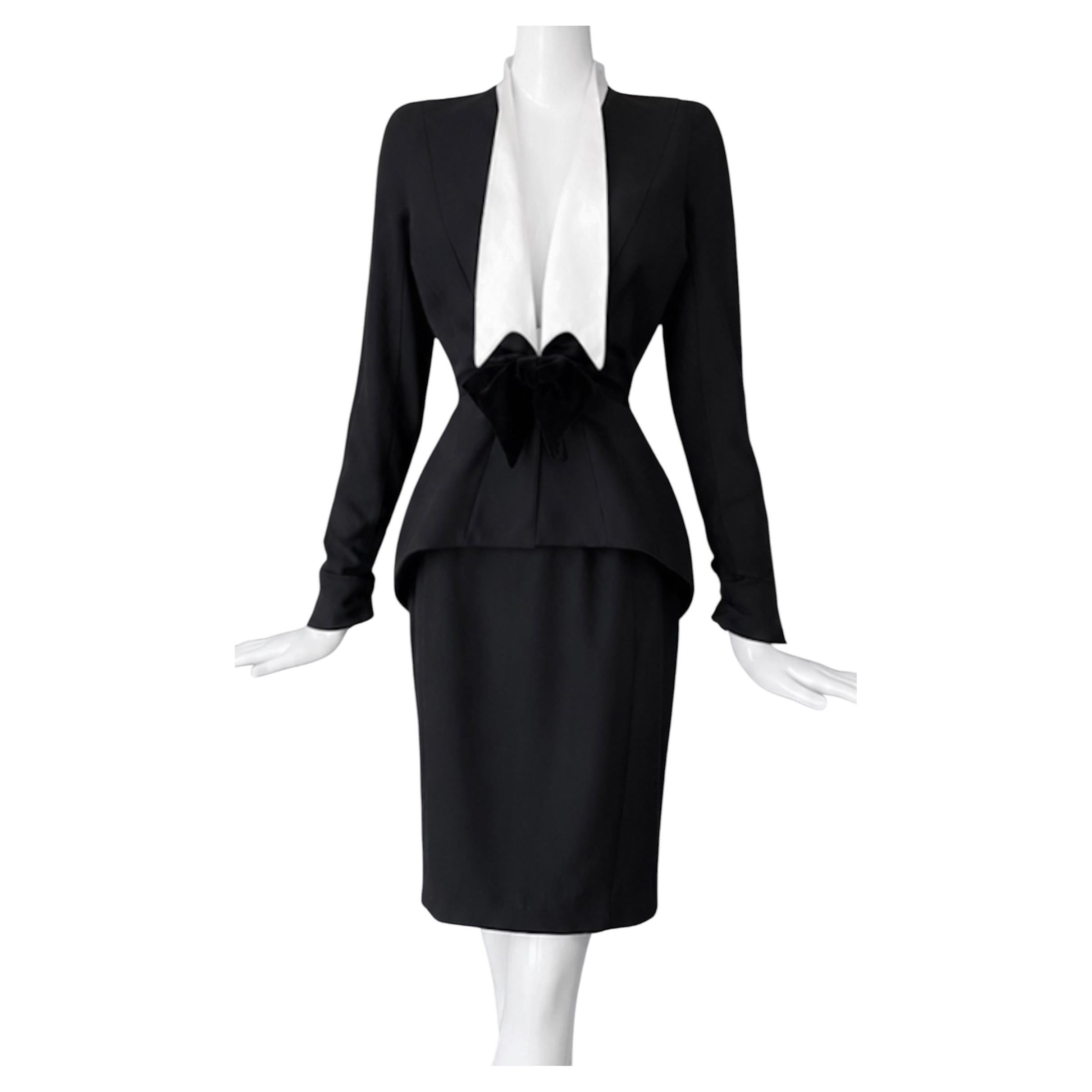 Thierry Mugler FW 1995 Traje Falda Bombshell Detalles Seda