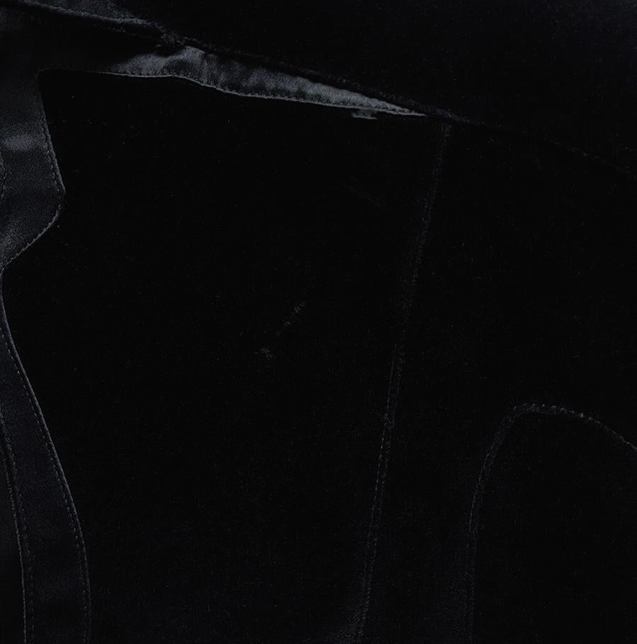 Thierry Mugler FW 1995 Dramatic Runway Silk Jacket Black Velvet For Sale 9