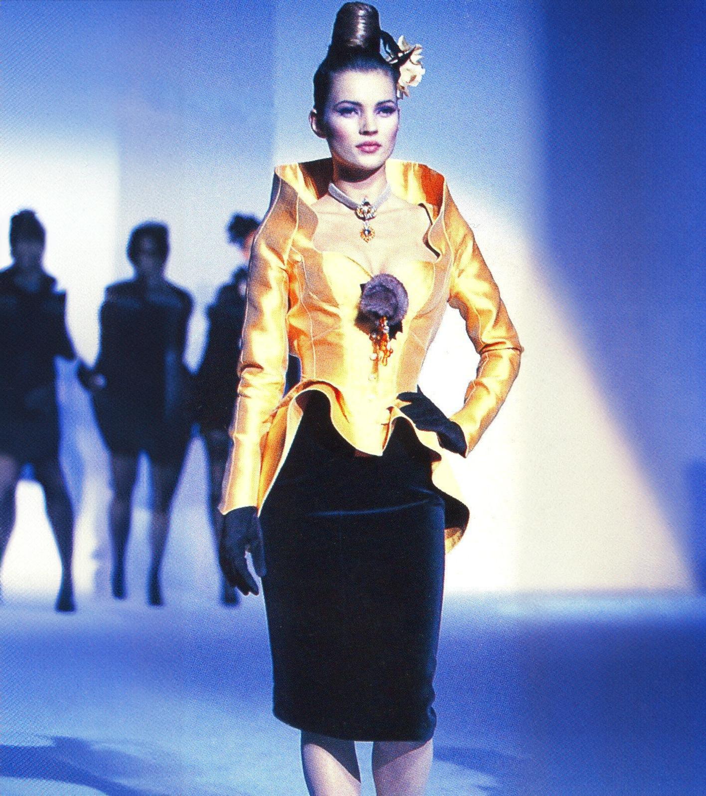 Thierry Mugler FW 1995 Gold Silk Runway Jacket seen on Kate Moss For Sale 3