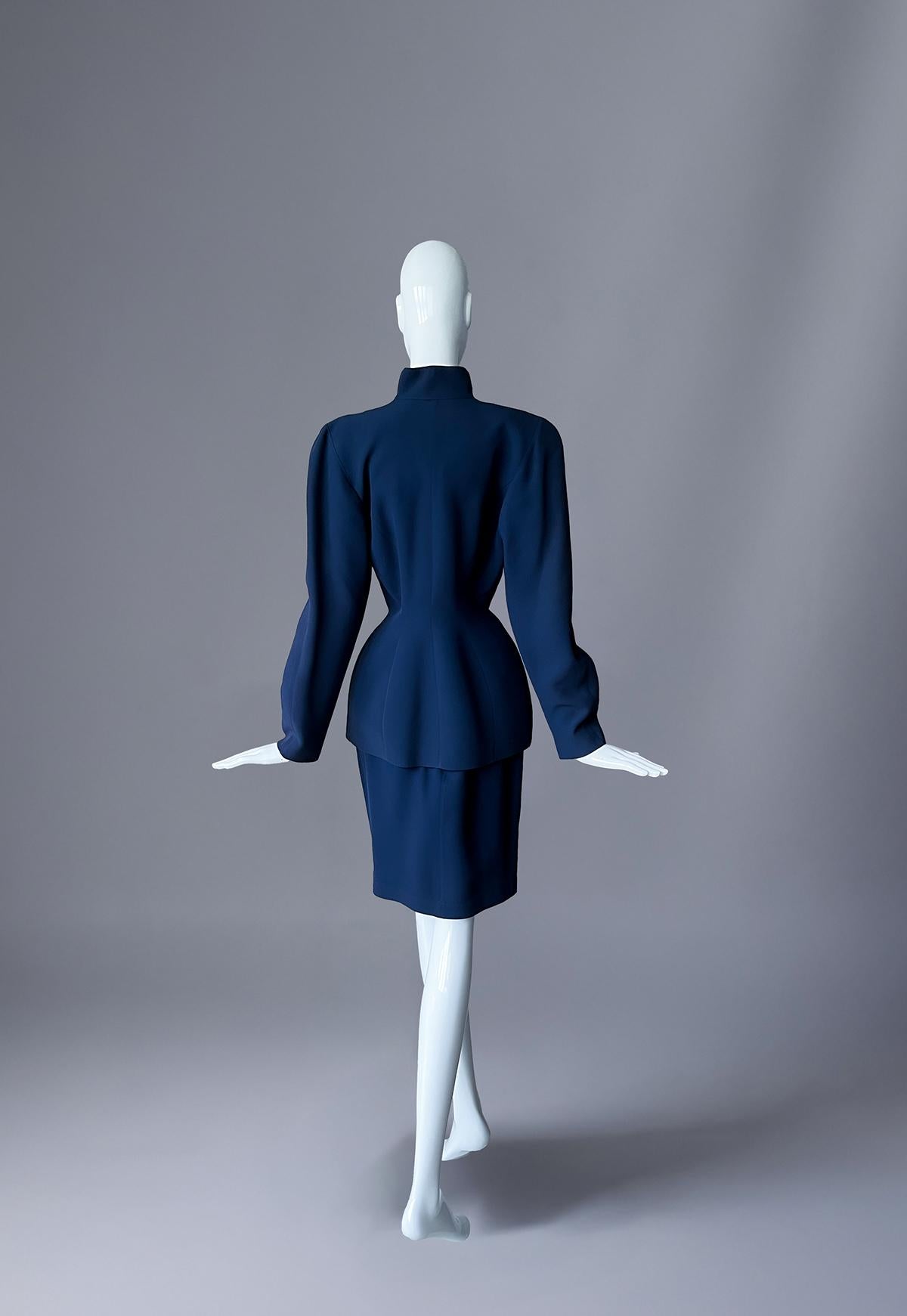 Thierry Mugler FW 1995 Ensemble scultoreo in velluto blu e nero in vendita 3