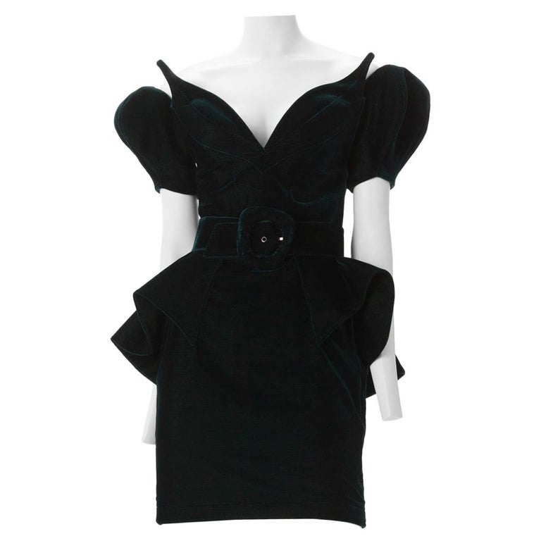 Thierry Mugler Haute Couture Green Velvet Dress with Belt, "VAMPIRE DRESS"  1981. at 1stDibs | mugler vampire dress, vampire couture, 1991 thierry  mugler vampire dress