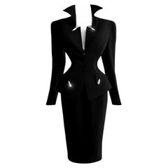 Thierry Mugler Hiver Buick Collection FW 1989 Black Dramatic Bullet Jacket