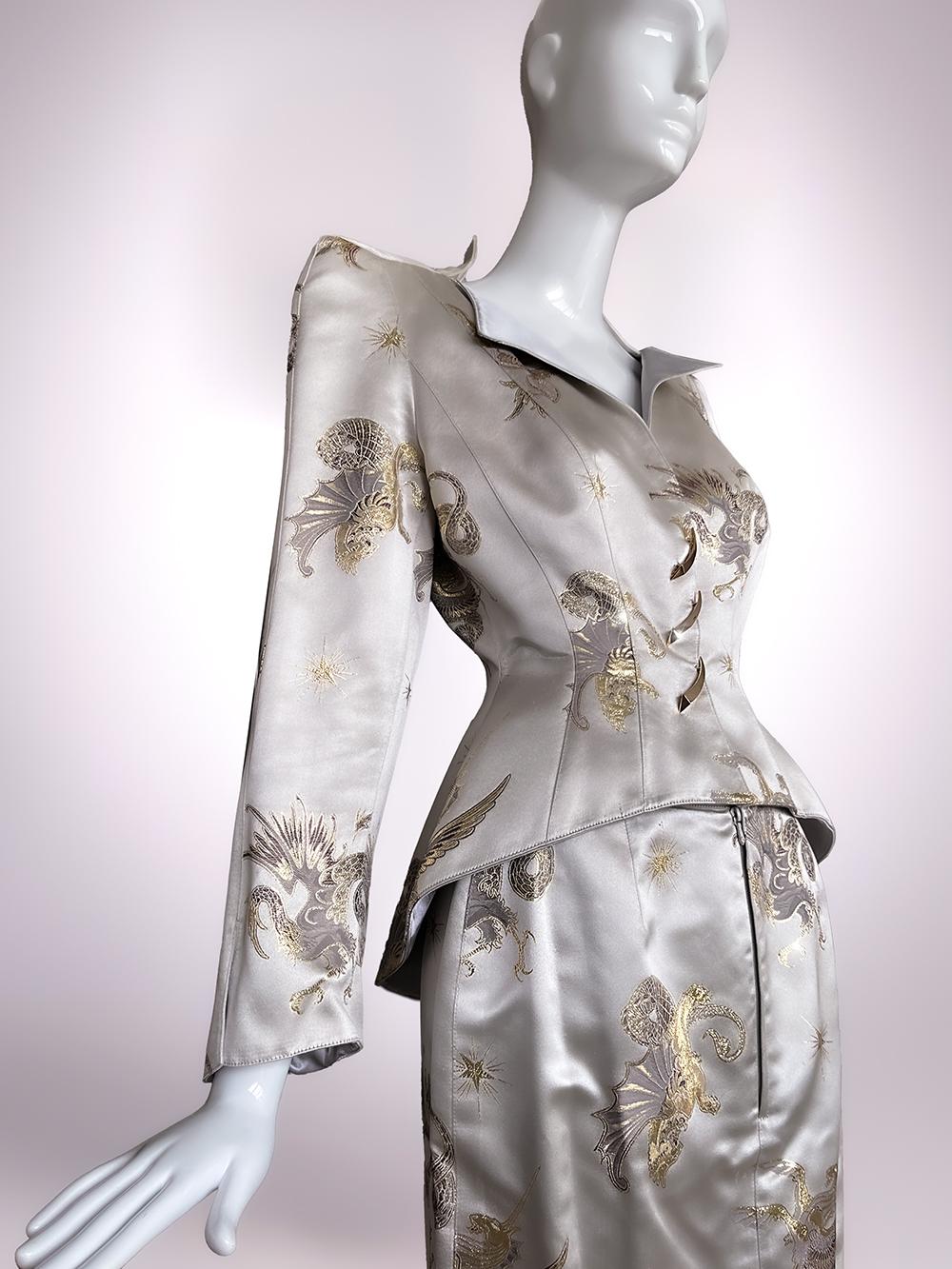 Thierry Mugler Holy Grail FW 1997 Rare Silk Suit Gold Jacket Skirt In Good Condition For Sale In Berlin, BE