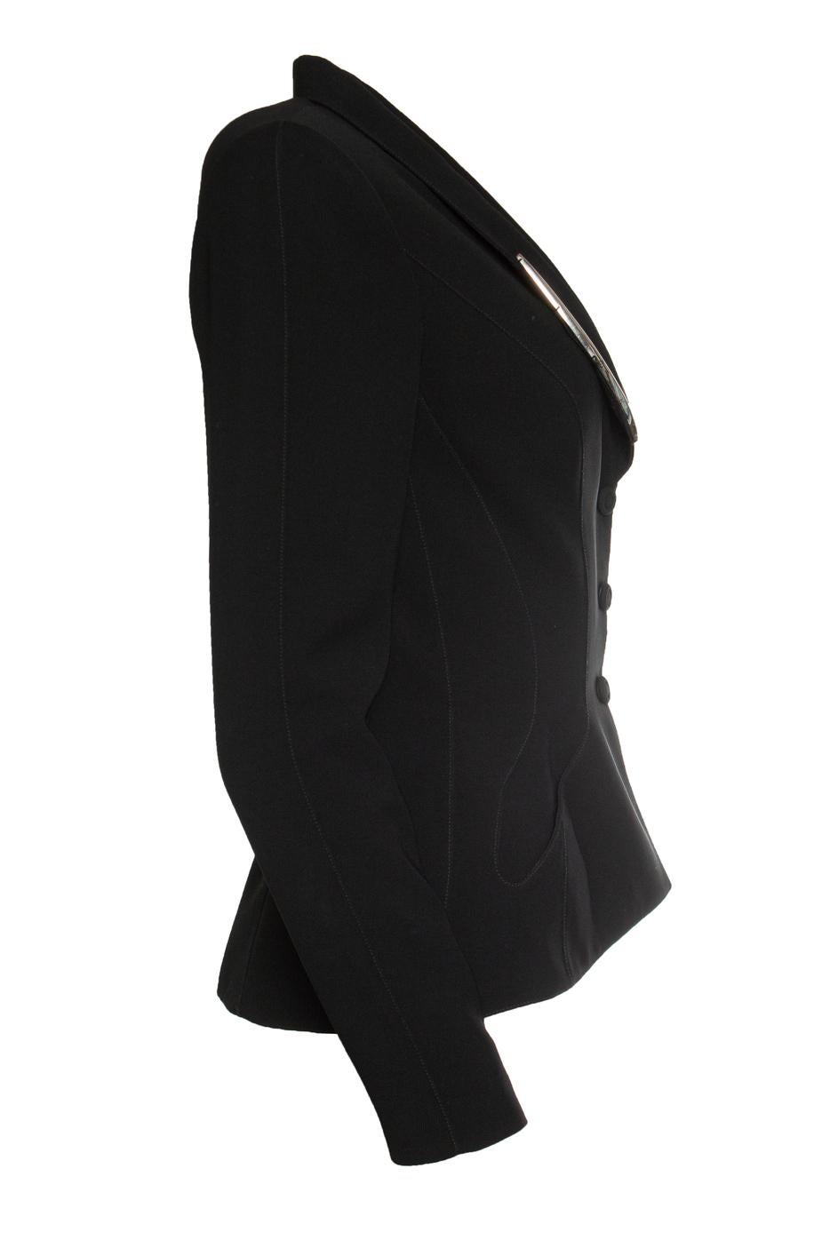 Thierry Mugler, Hourglass blazer in black with silver details. The item is in very good condition. 

CONDITION: very good condition

SIZE: FR36 - XS

MEASUREMENTS: length 58 cm, bust 41 cm, waist 33 cm, shoulder width 40 cm, sleeve length 58