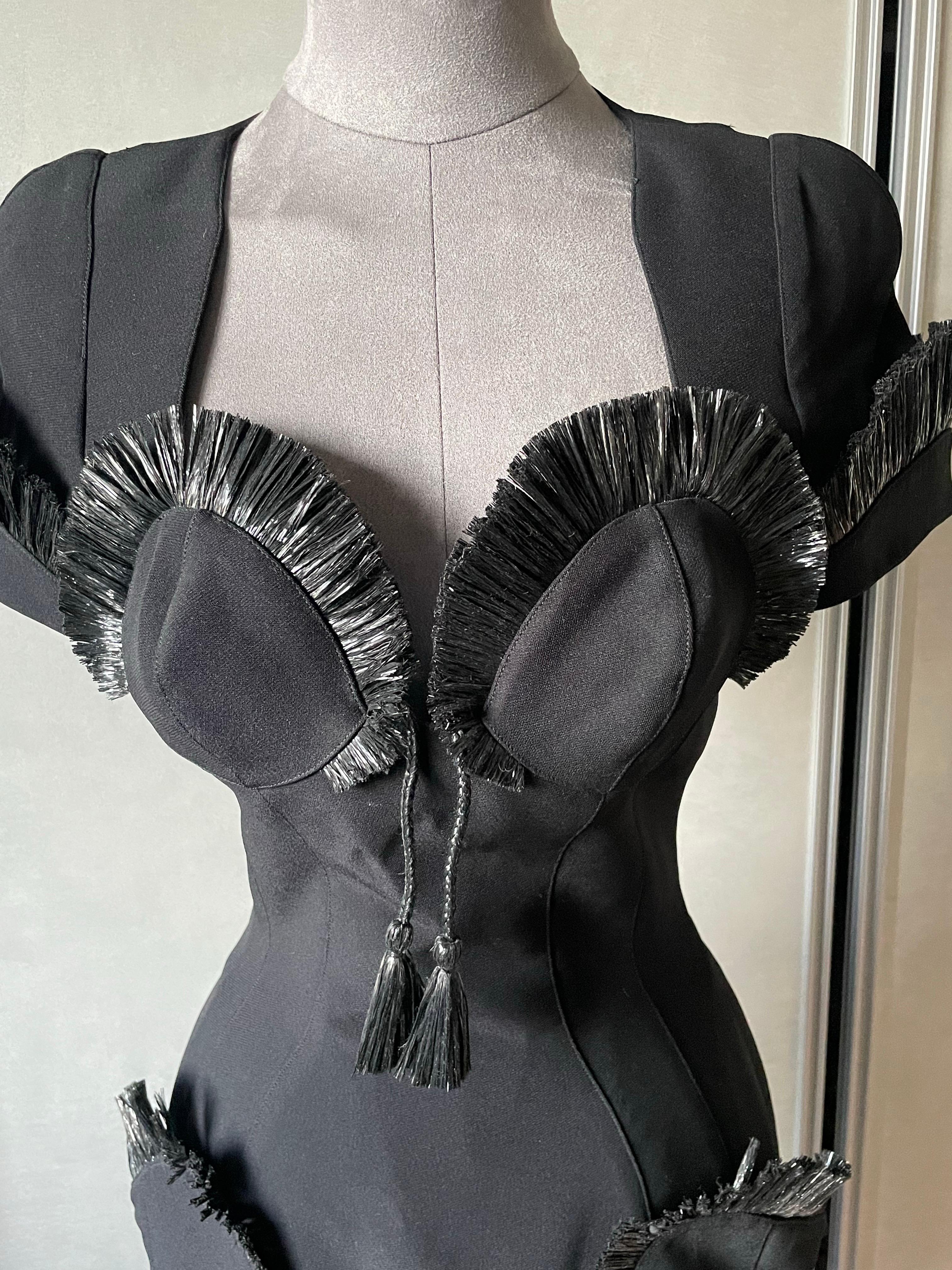 THIERRY MUGLER Ikonisches Laufstegkleid von 1995 im Angebot 4