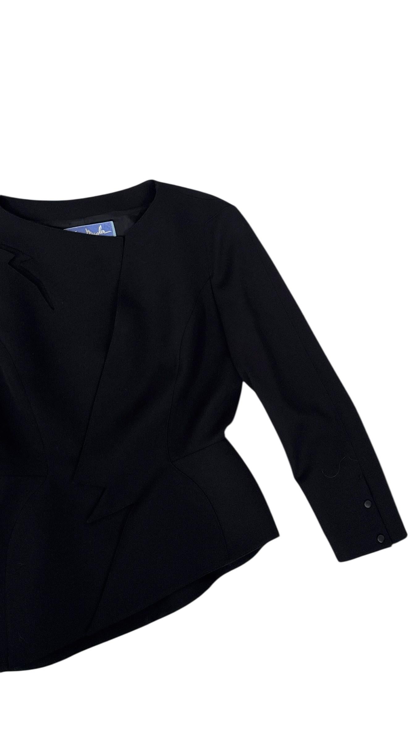 Thierry Mugler Iconic Sculptural Black Blazer with Lightning Cut Front in vendita 8