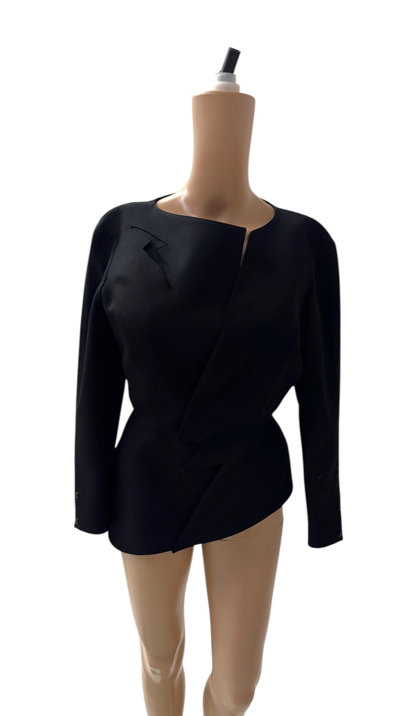 Thierry Mugler Iconic Sculptural Black Blazer with Lightning Cut Front in vendita 3