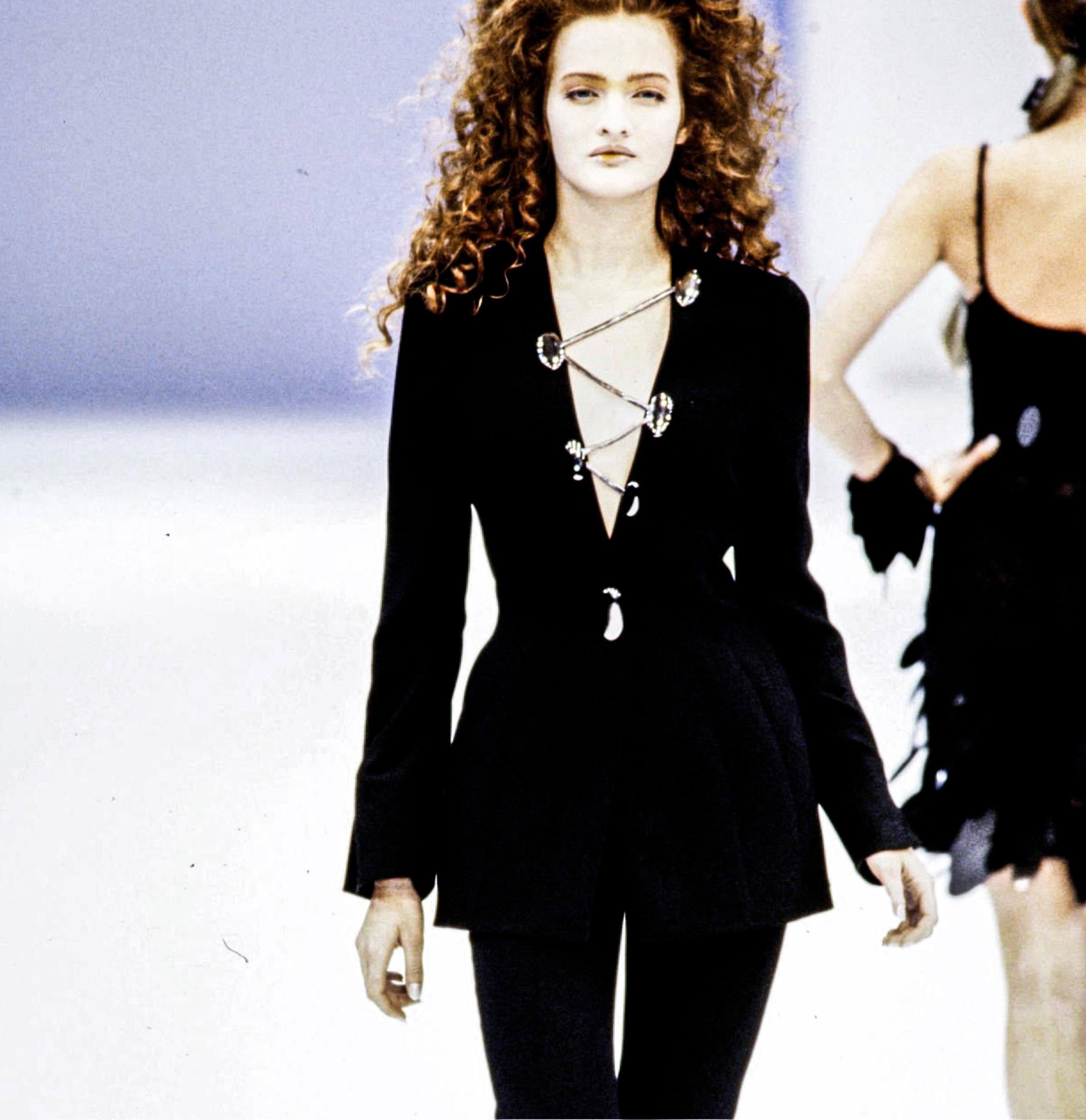Thierry Mugler Iconic Silver Chrome Metal Chain Black Jacket SS 1999 In Excellent Condition For Sale In Berlin, BE