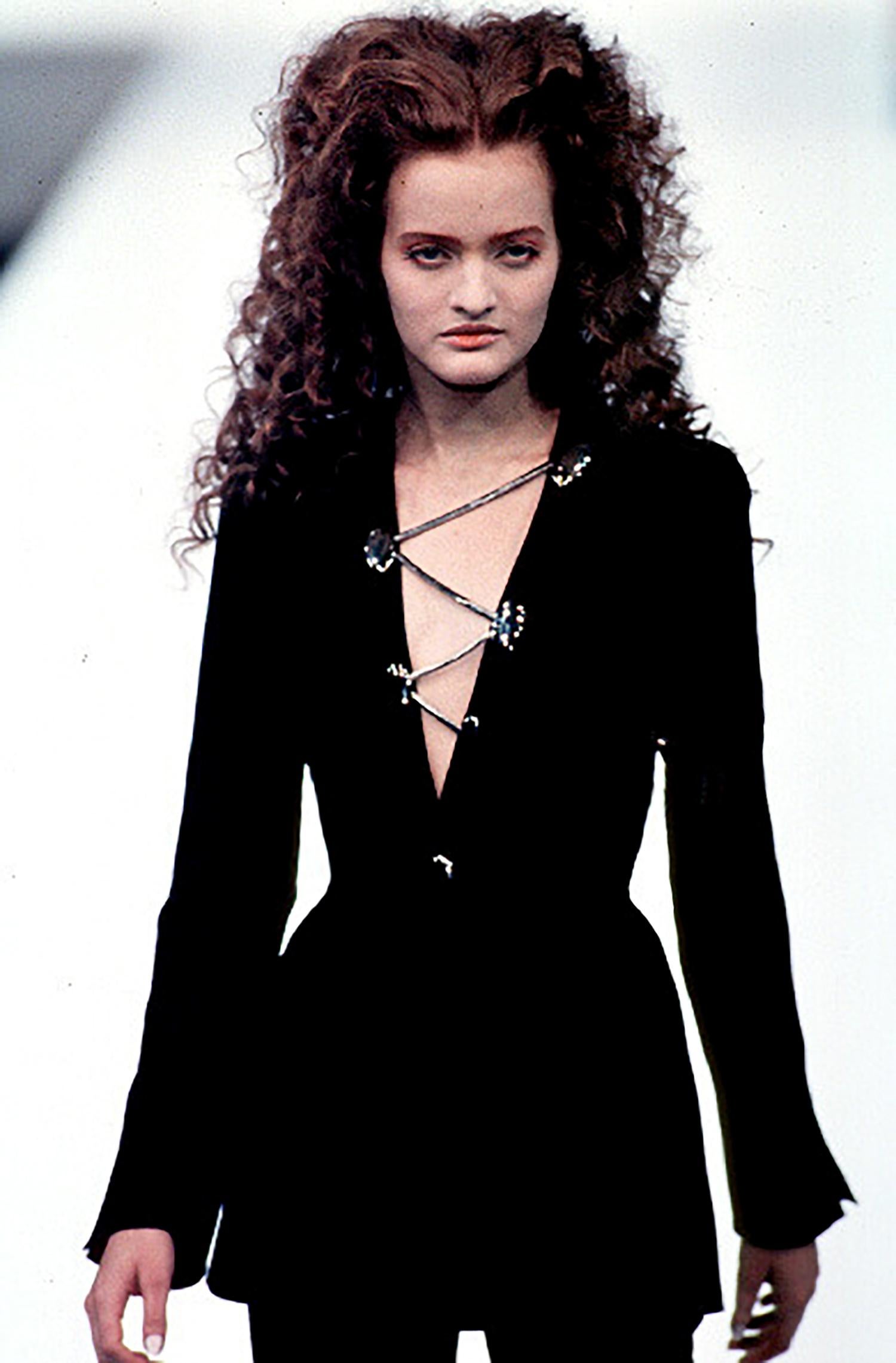 Women's Thierry Mugler Iconic Silver Chrome Metal Chain Black Jacket SS 1999 For Sale