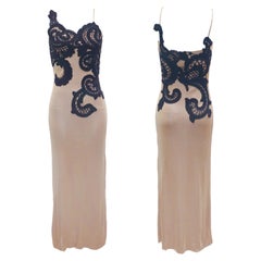 Thierry Mugler Fine anni '90, abito in pizzo morbido color moka
