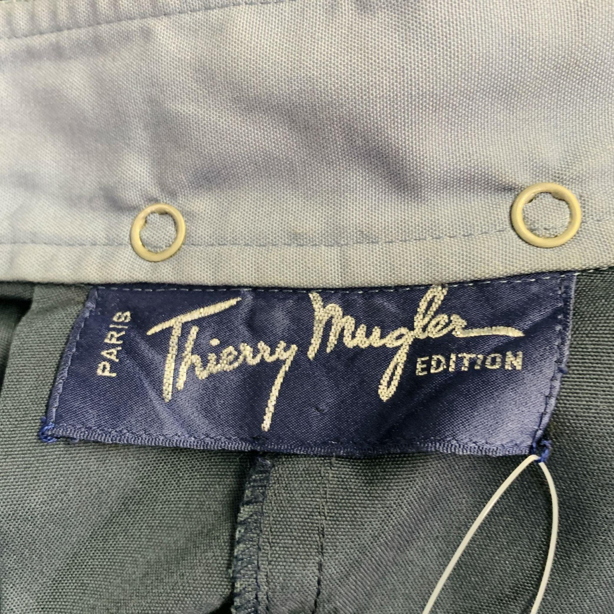 THIERRY MUGLER One Size Navy Light Blue Cotton Blend Snaps Poncho Coat In Excellent Condition For Sale In San Francisco, CA