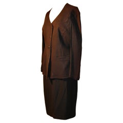 Traje con falda berenjena Thierry Mugler Paris