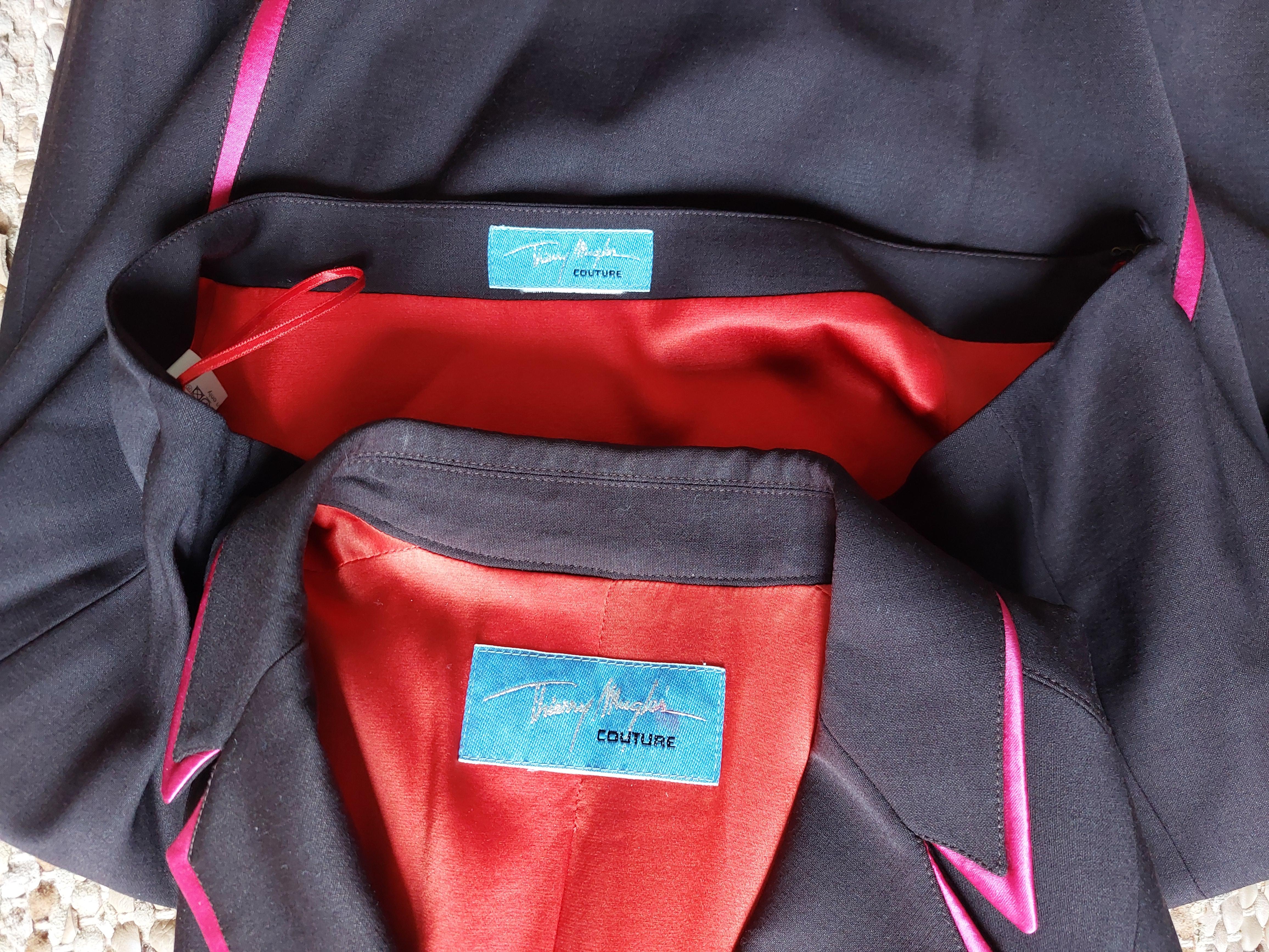 Thierry Mugler Pink Silk Insets Wasp Waist Dramatic Set Jacket Blazer Skirt Suit In Excellent Condition In PARIS, FR