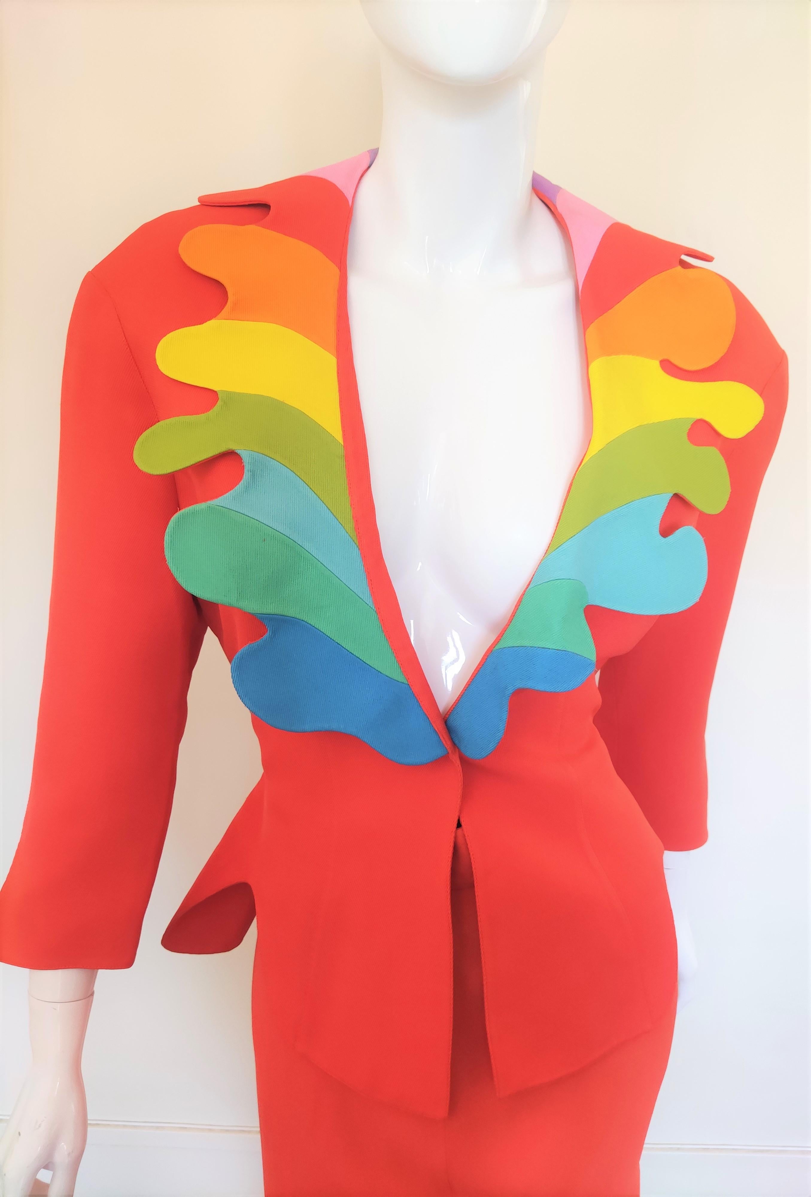 Rouge Thierry Mugler - Costume structuré arc-en-ciel haute couture, 1990 en vente