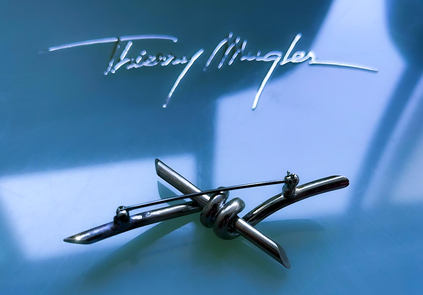 Women's or Men's Thierry Mugler Rare Silver Metal Barbed Wire Brooch Pin For Sale