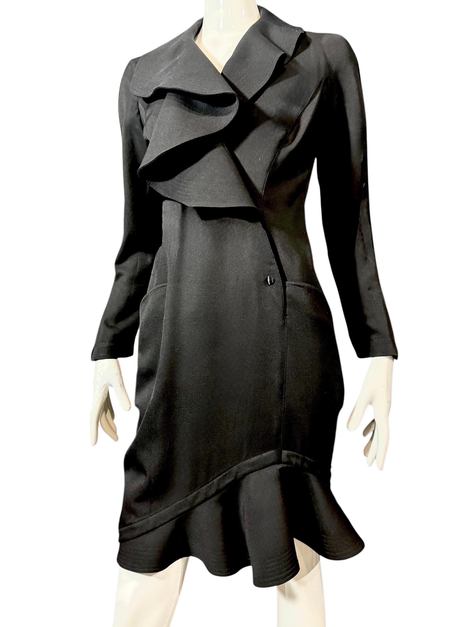 Thierry Mugler RARE Black Ruffled Runway Wool Suit Dress Coat, 1989 collection im Zustand „Hervorragend“ im Angebot in Kingston, NY