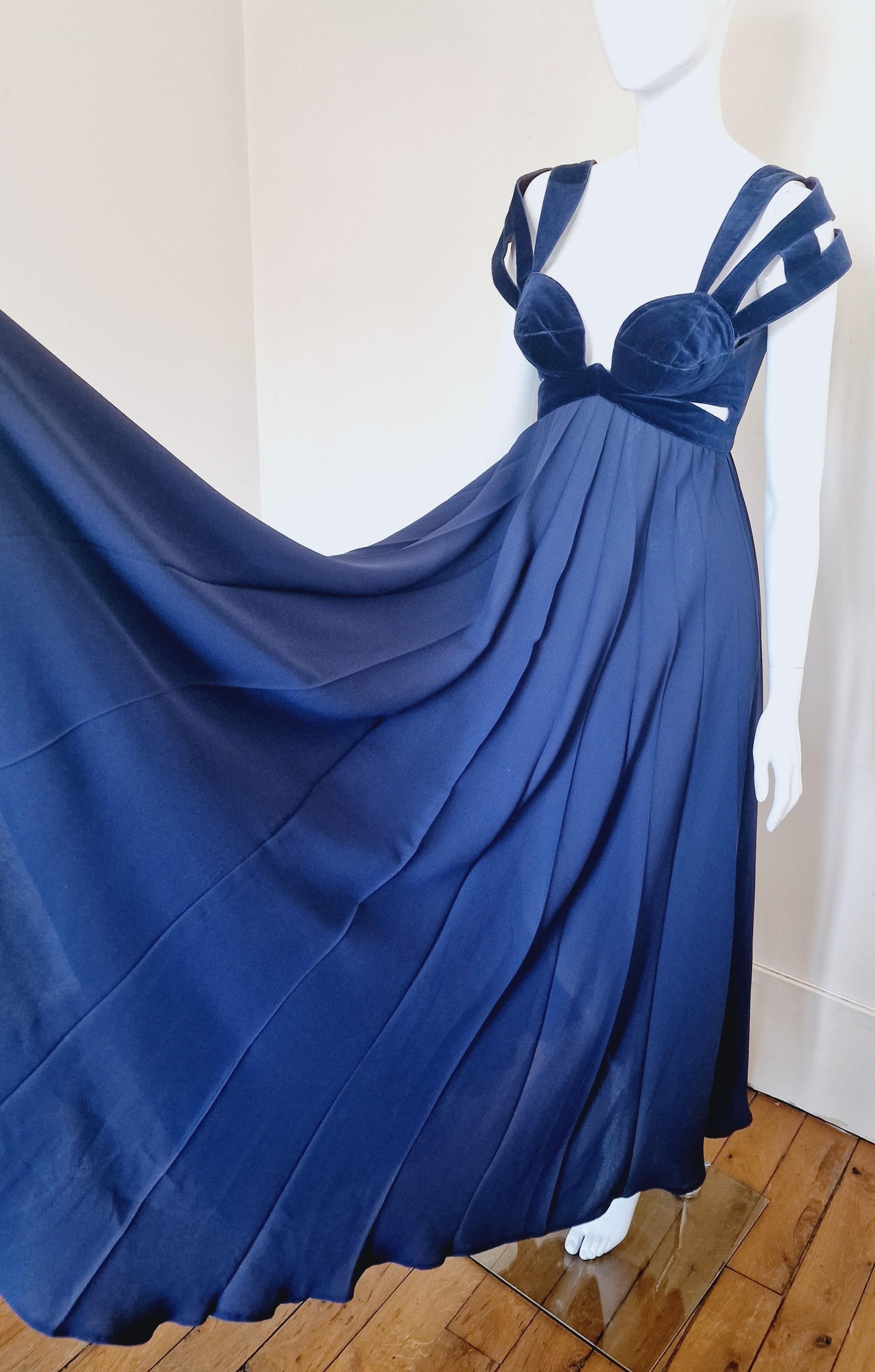 Women's Thierry Mugler Runway 1992 S/S Cut-Out Demi Moore Blue Evening Maxi Dress Gown For Sale