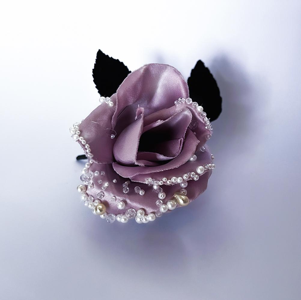 Spilla a forma di rosa della passerella di Thierry Mugler, unica nel suo genere in vendita 2