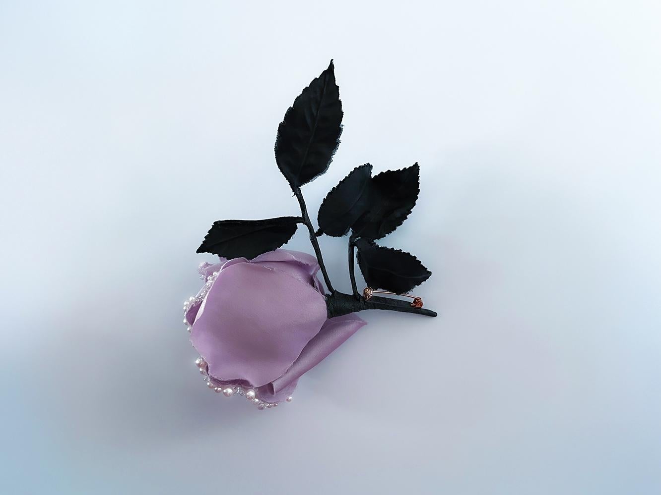 Spilla a forma di rosa della passerella di Thierry Mugler, unica nel suo genere in vendita 3