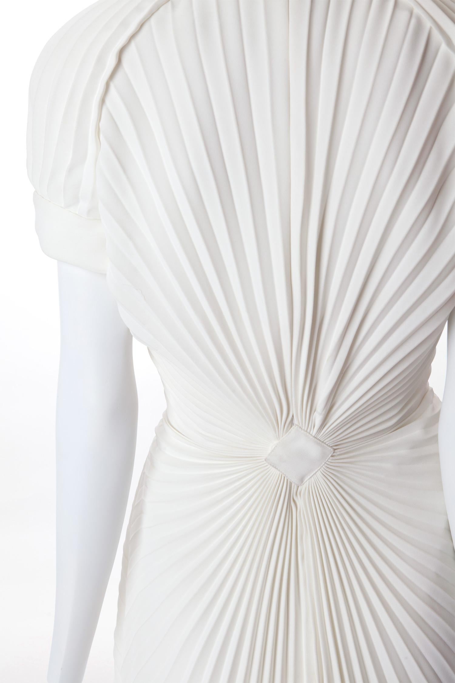 Thierry Mugler S/S 1994 White Pleated Dress In Good Condition For Sale In New York, NY