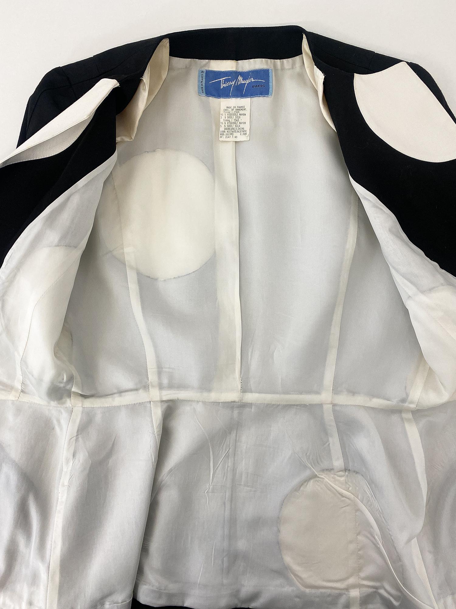 THIERRY MUGLER S/S 1998 Rare costume de défilé à pois documenté par Helmut Newton 6
