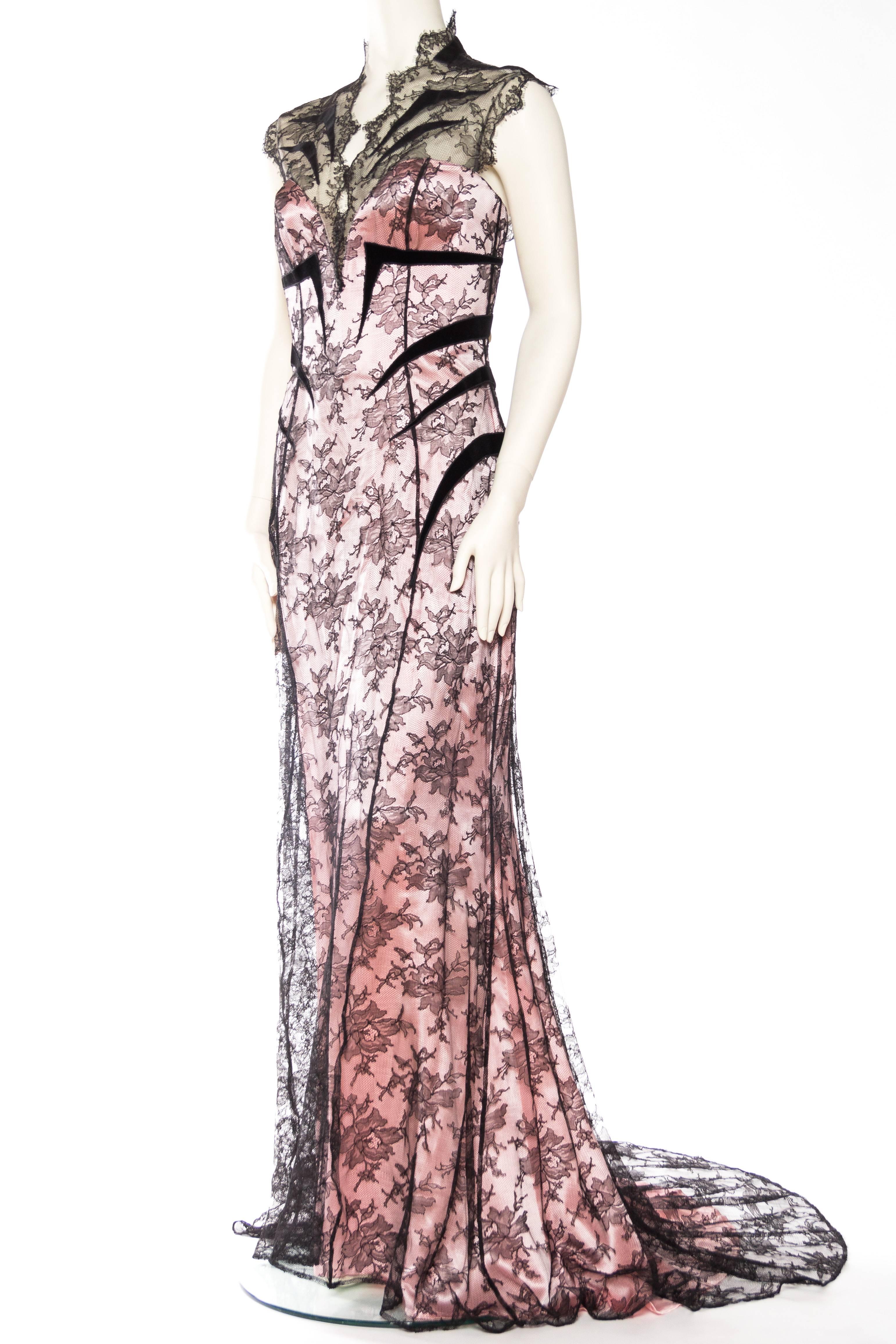 Thierry Mugler Satin and Lace Trained Gown Large EU44 In Excellent Condition In New York, NY