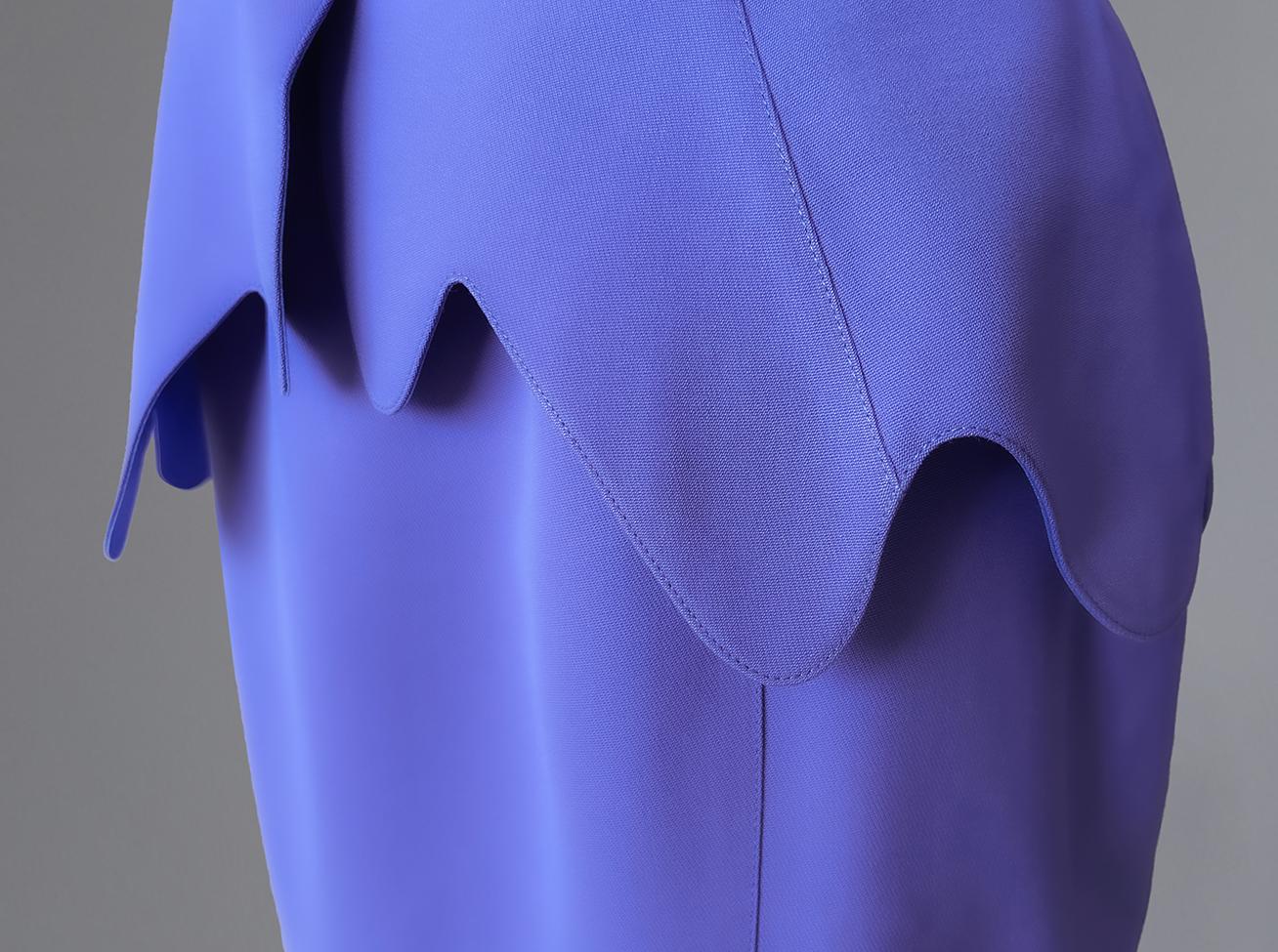 Viola Thierry Mugler Sculptural FW 1997 Gonna a smerlo Set giacca e gonna in vendita